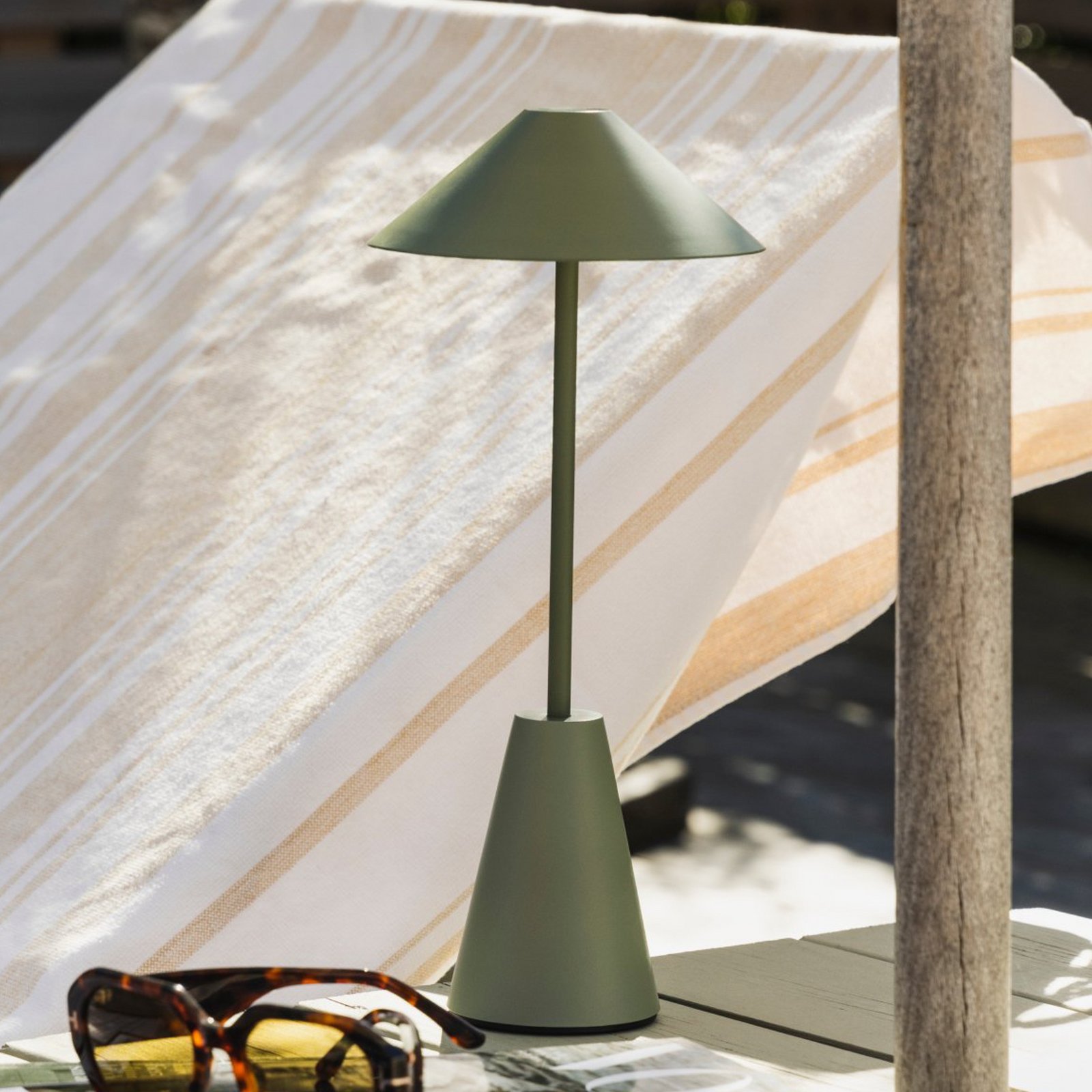 Globen Lighting Lampe de table d'extérieur rechargeable Cannes, verte, IP54