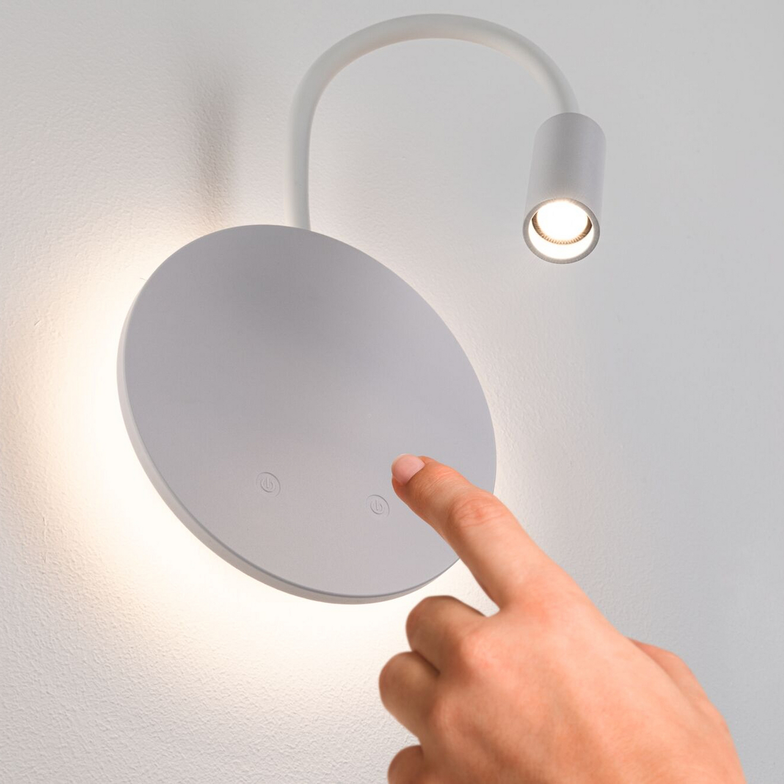 Applique murale LED rechargeable Miora, blanche, bras flexible, variateur Applique murale LED rechargeable Miora, blanche, bras flexible, variateur
