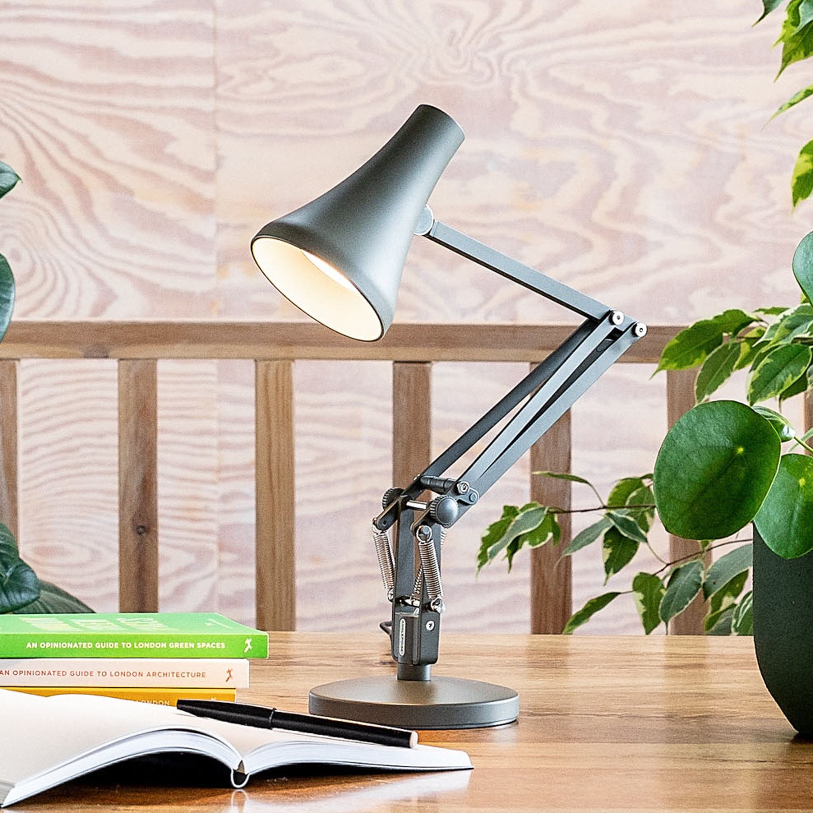 Anglepoise 90 Mini stolní lampa LED USB zelená
