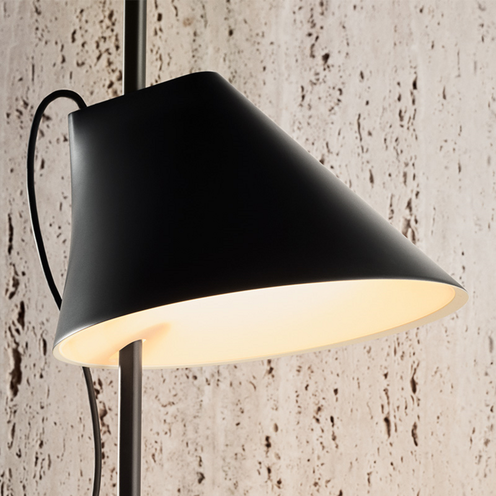 Yuh Wall Lamp Black - Louis Poulsen