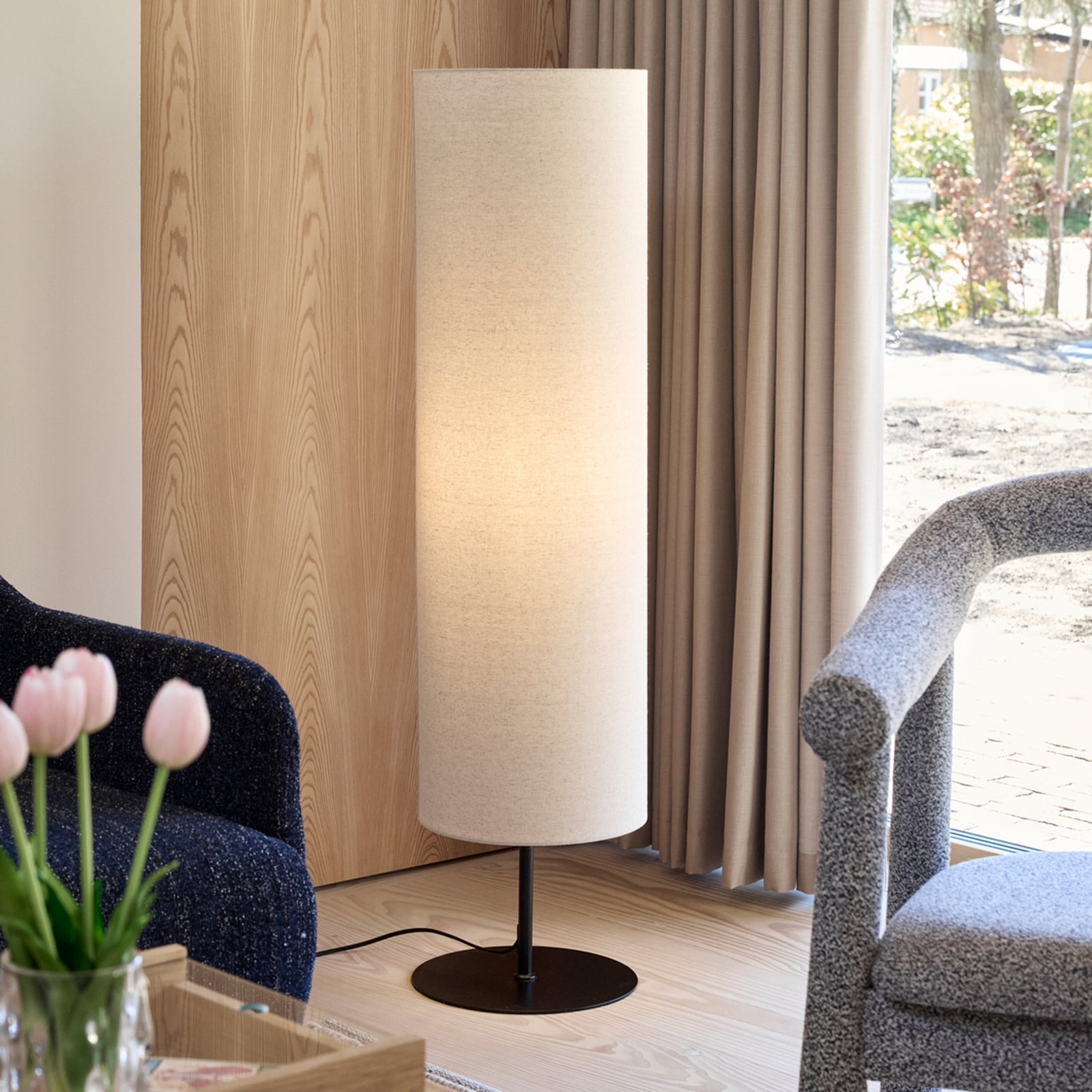 Sable Stehlampe, sandfarben, Höhe 120 cm, Textil - HÜBSCH Sable Stehlampe, sandfarben, Höhe 120 cm, Textil - HÜBSCH