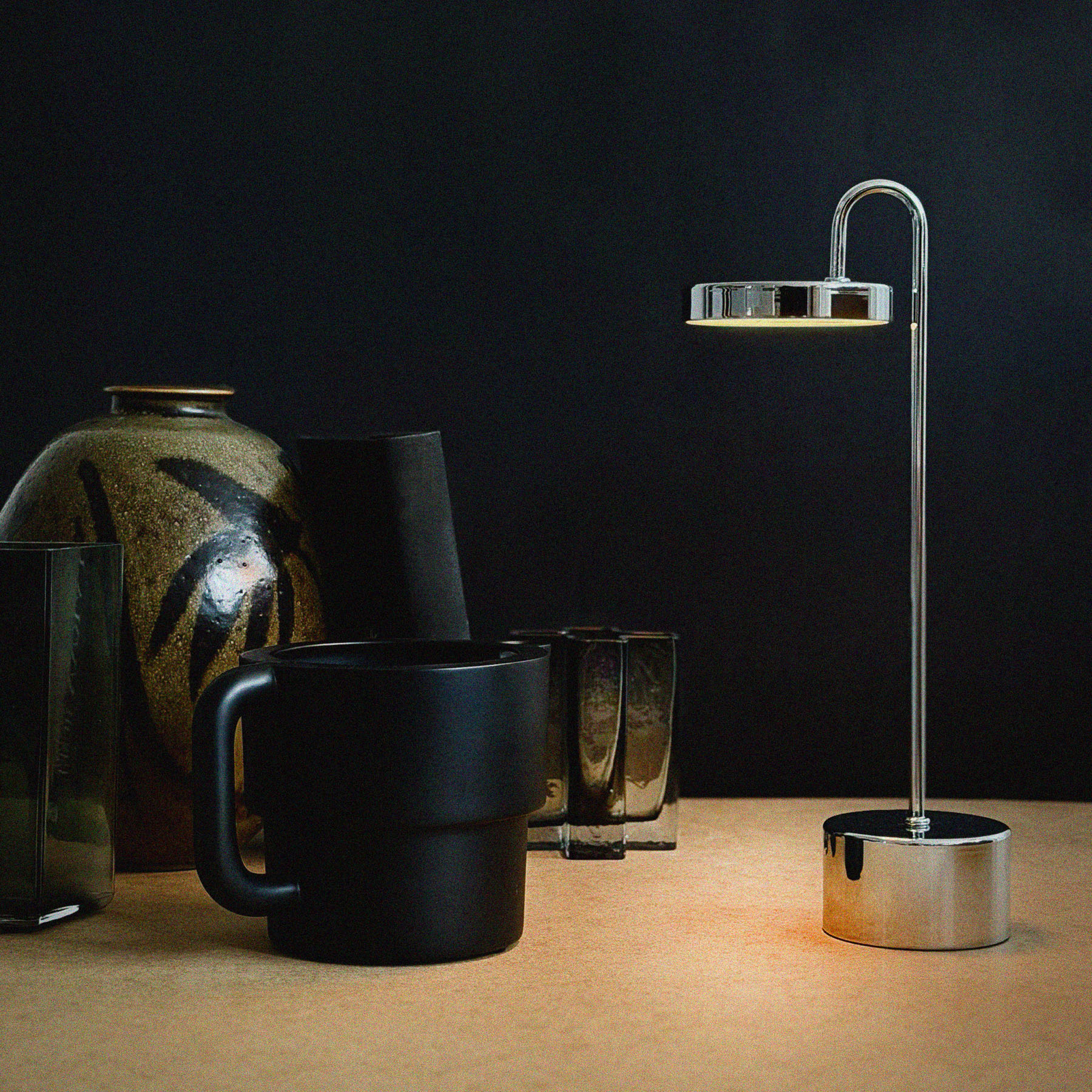 Dyberg Larsen LED-Akku-Tischleuchte MOOVELIGHT, chrom, 35 cm