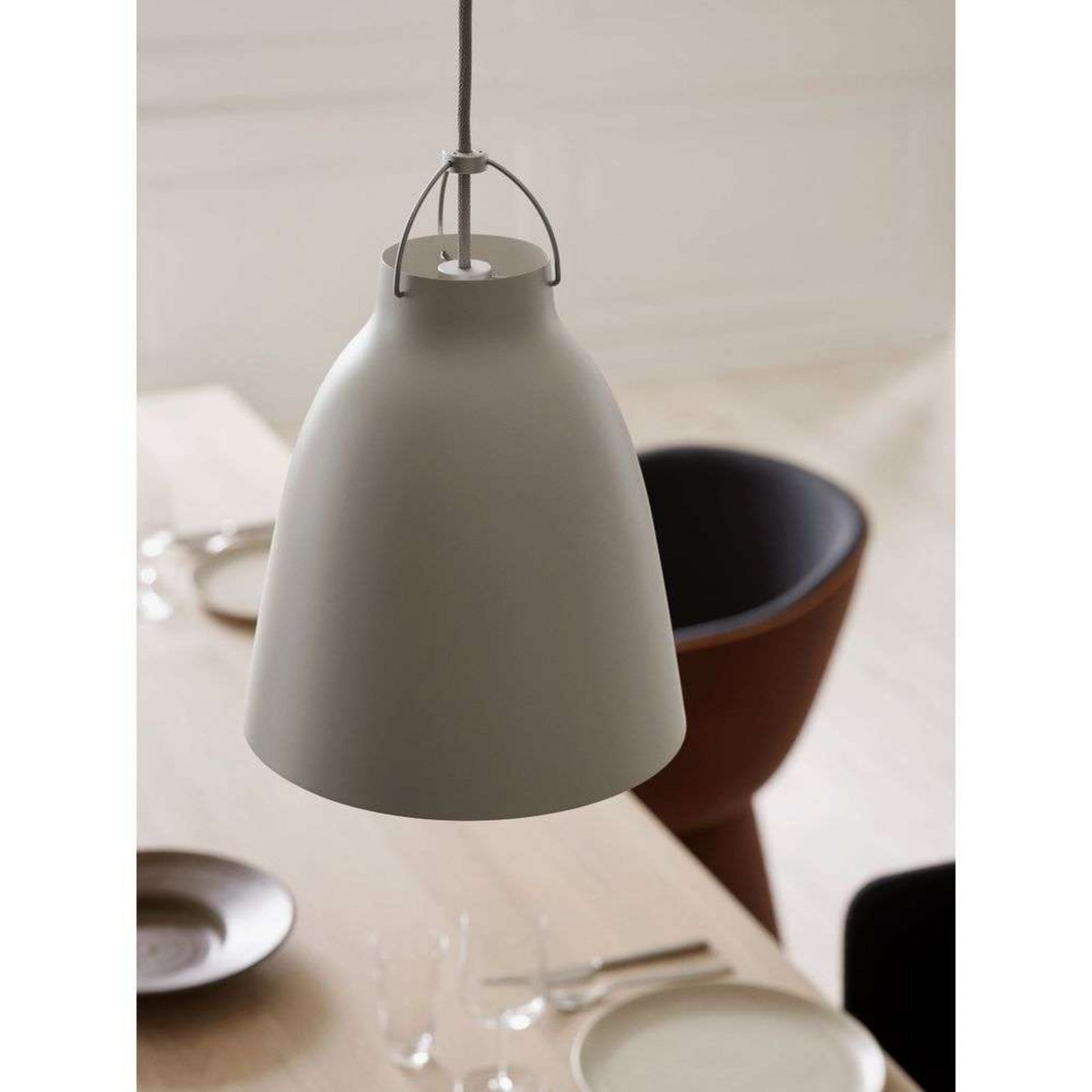 Caravaggio™ P2 Pendel Mat Warm Grå FRITZ HANSEN - Stue - Metal billede