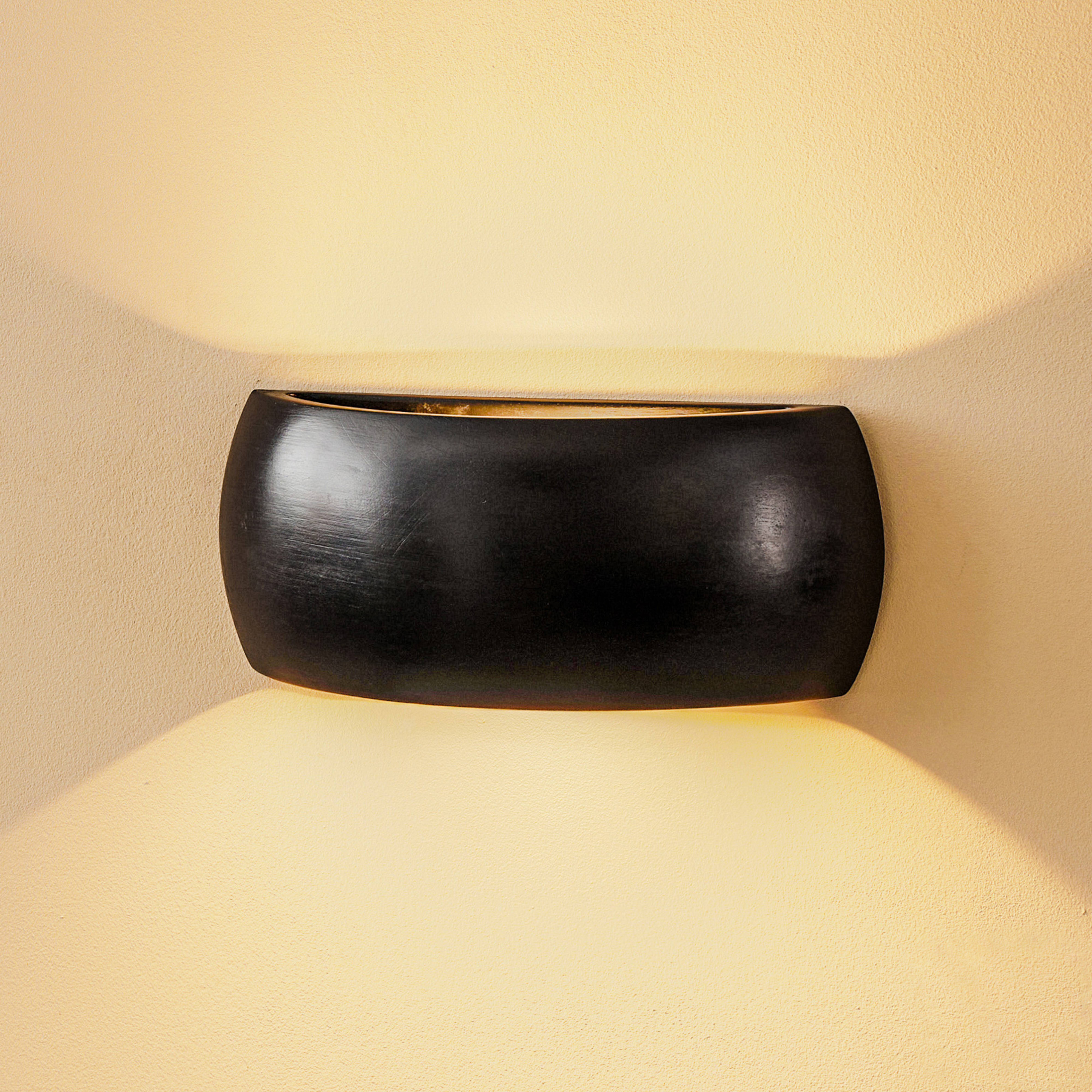 Candeeiro de parede Bow up/down em cerâmica preta largura 32 cm