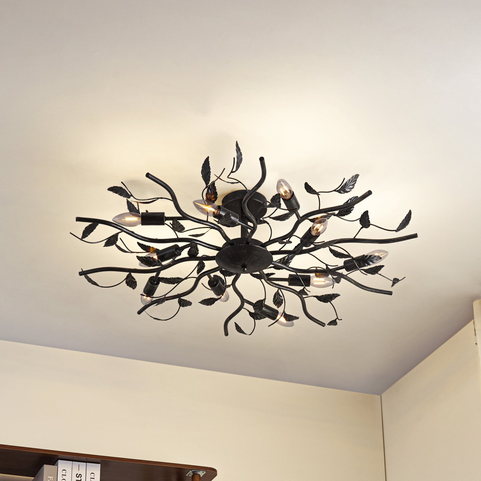 Lindby Deckenlampe Yos, 10-flg., 95 cm, schwarz-gold, E14