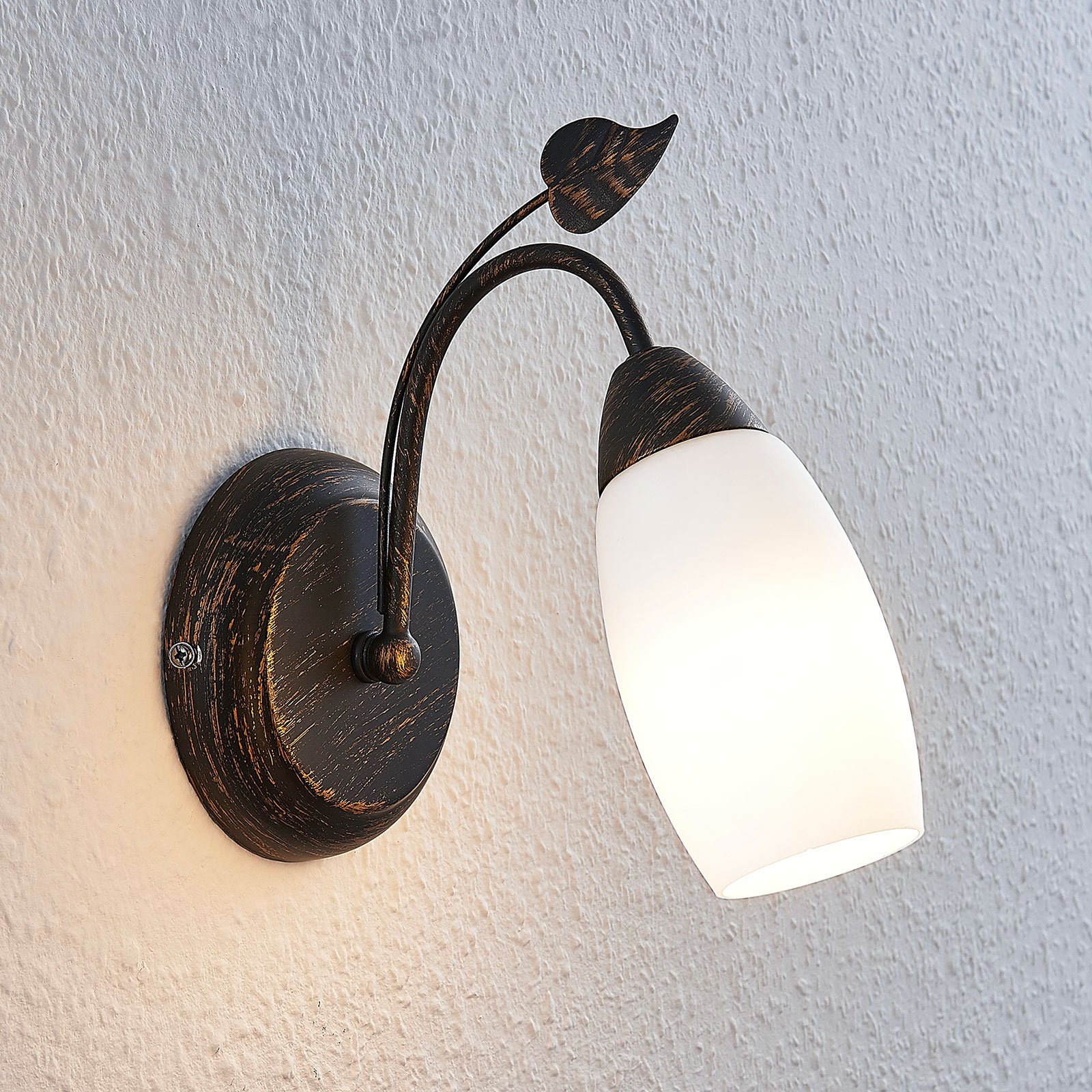 Lindby Isalie LED wall light, for Living / Dining Room, metal, glass, E14, 4 W, energy efficiency: A++, W: 12 cm, H: 22.3 cm
