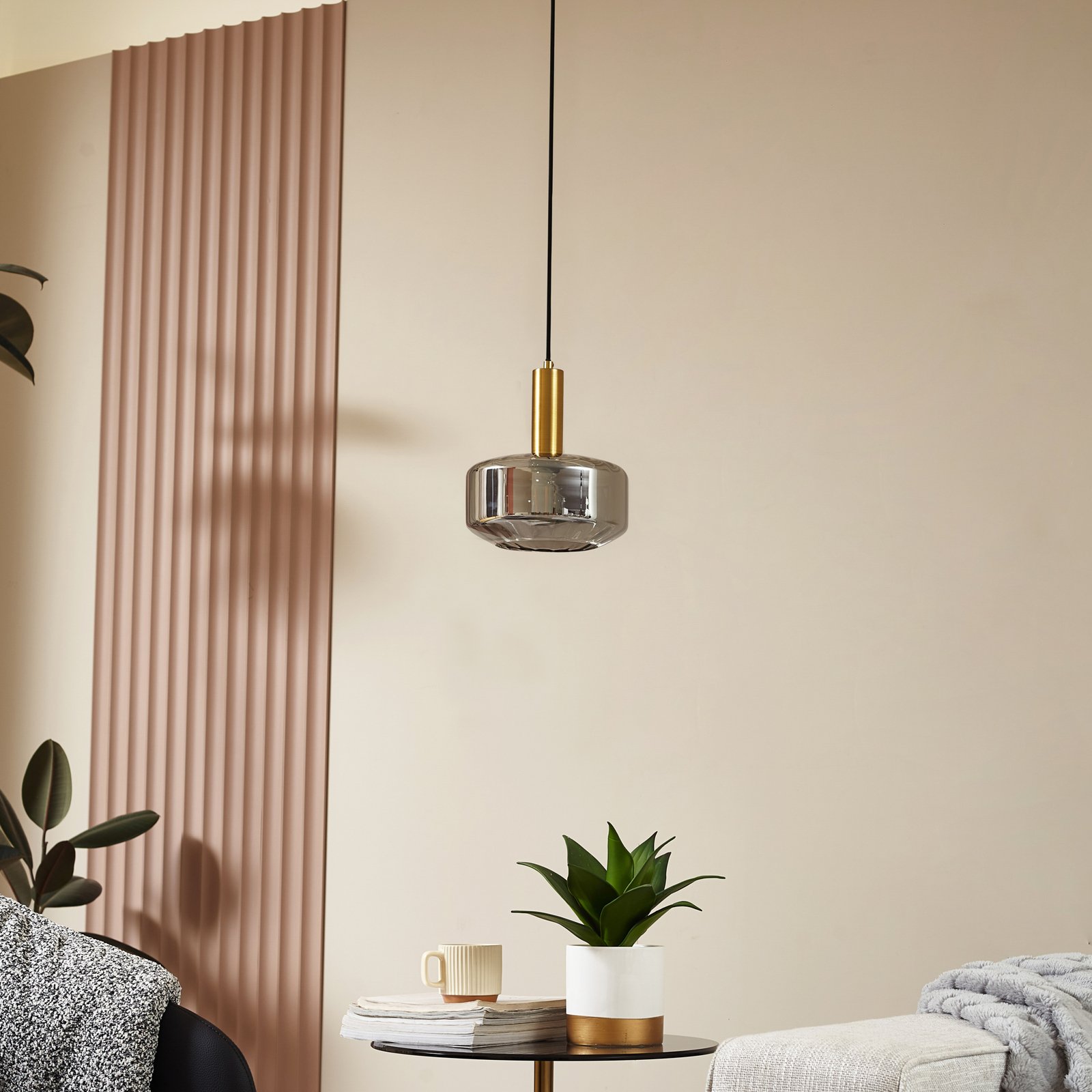 Lindby pendant light Hildur, 1-bulb, smoke grey, glass