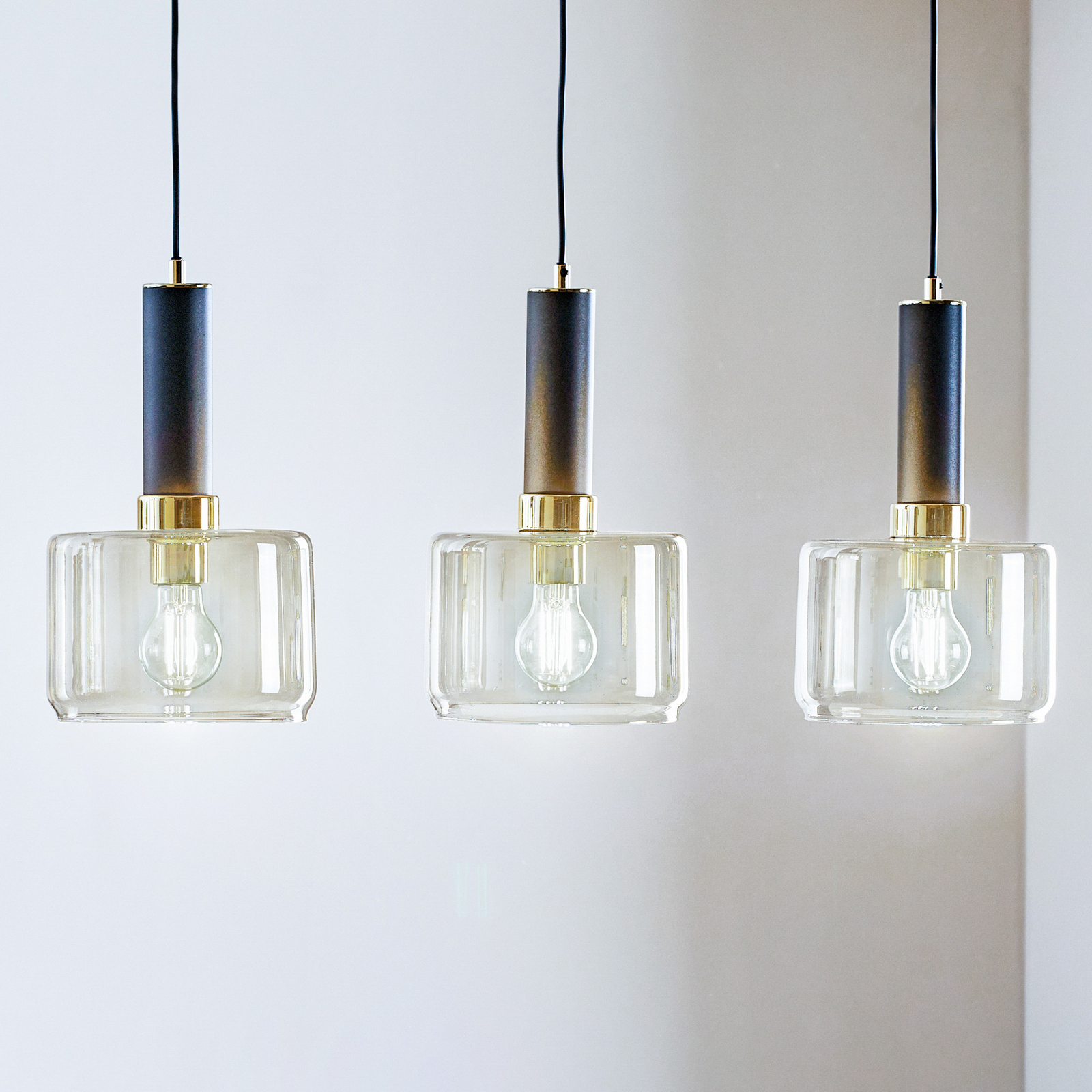 Viva hanging lamp, smoke/black/brass, 3 