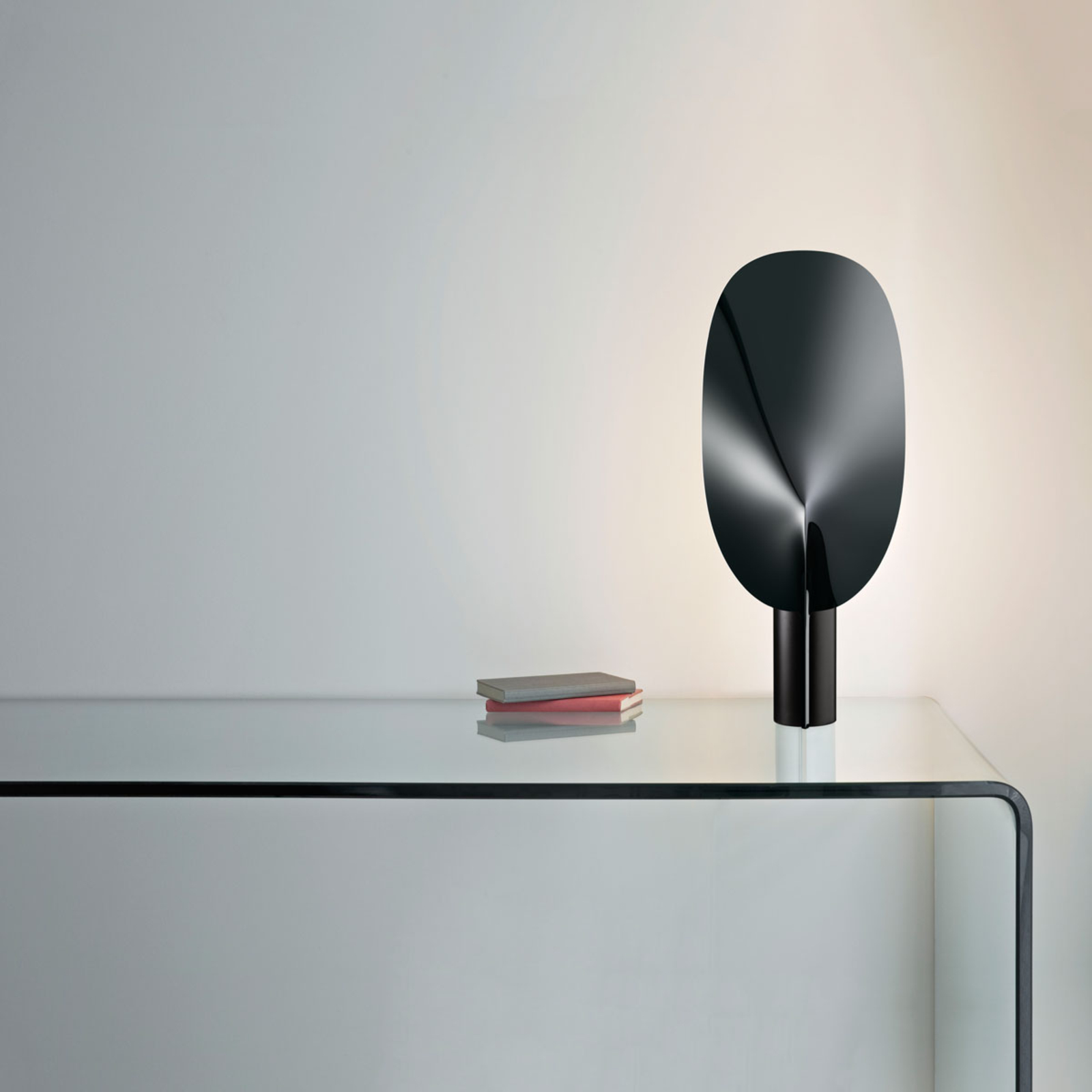 FLOS Serena - dimmable LED table lamp