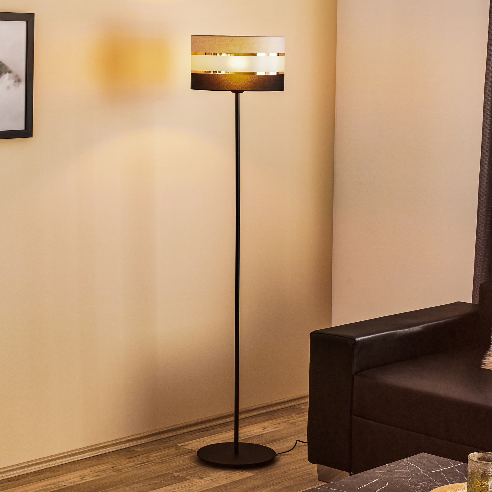 Lámpara de pie Helen con pantalla textil gris-negro-dorado