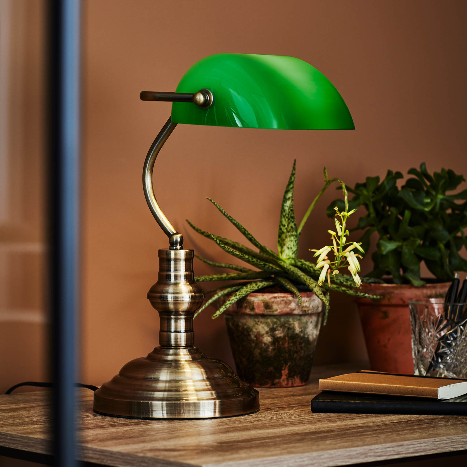Bankers bordlampe, høyde 25 cm grønn