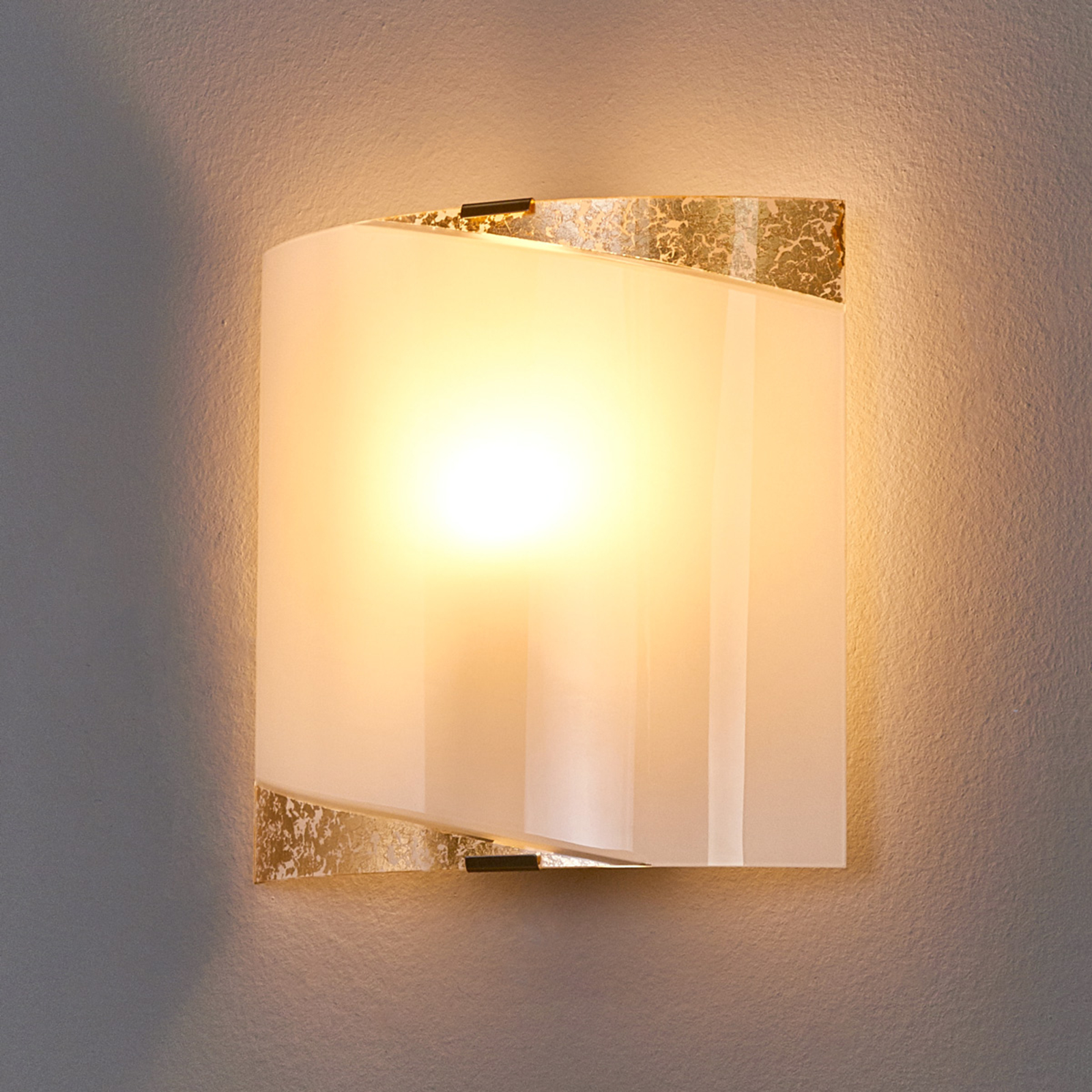 Beatrice - lampada da parete con applicazioni oro