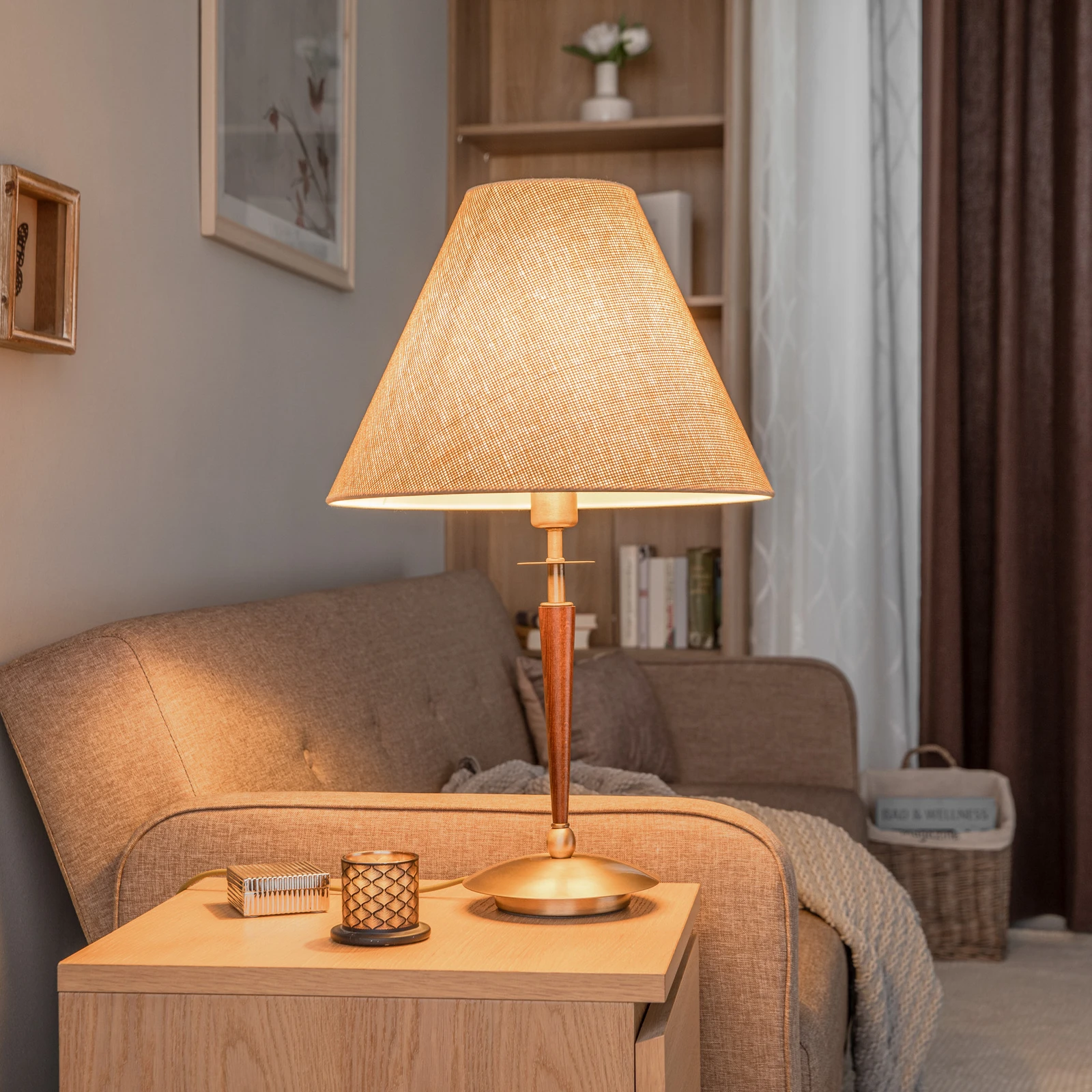 Lampada Da Tavolo Moderna In Legno Con Paralume In Tessuto Bianco 76799540
