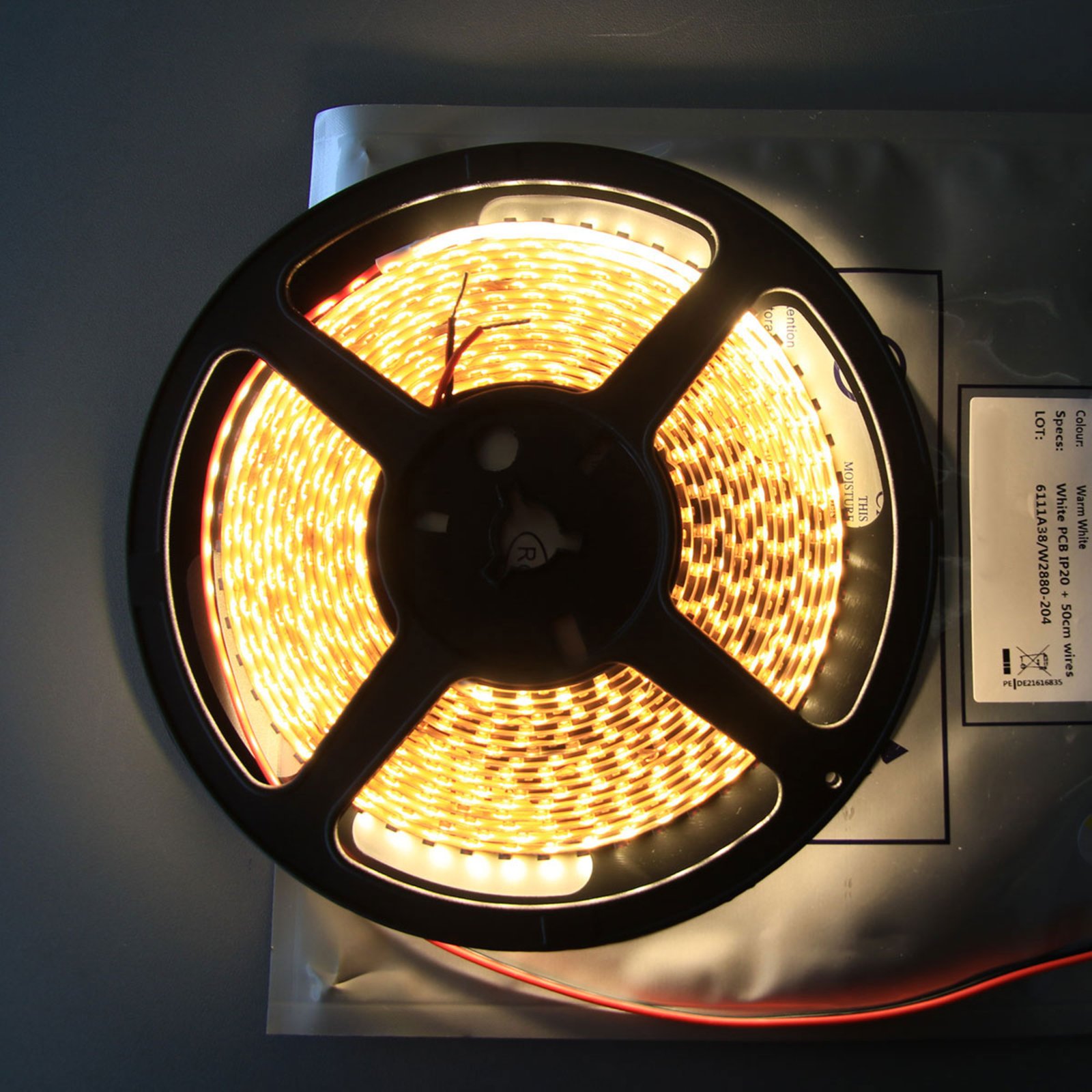 Ruban LED Mono 600 blanc chaud 2 900 K IP20 48 W