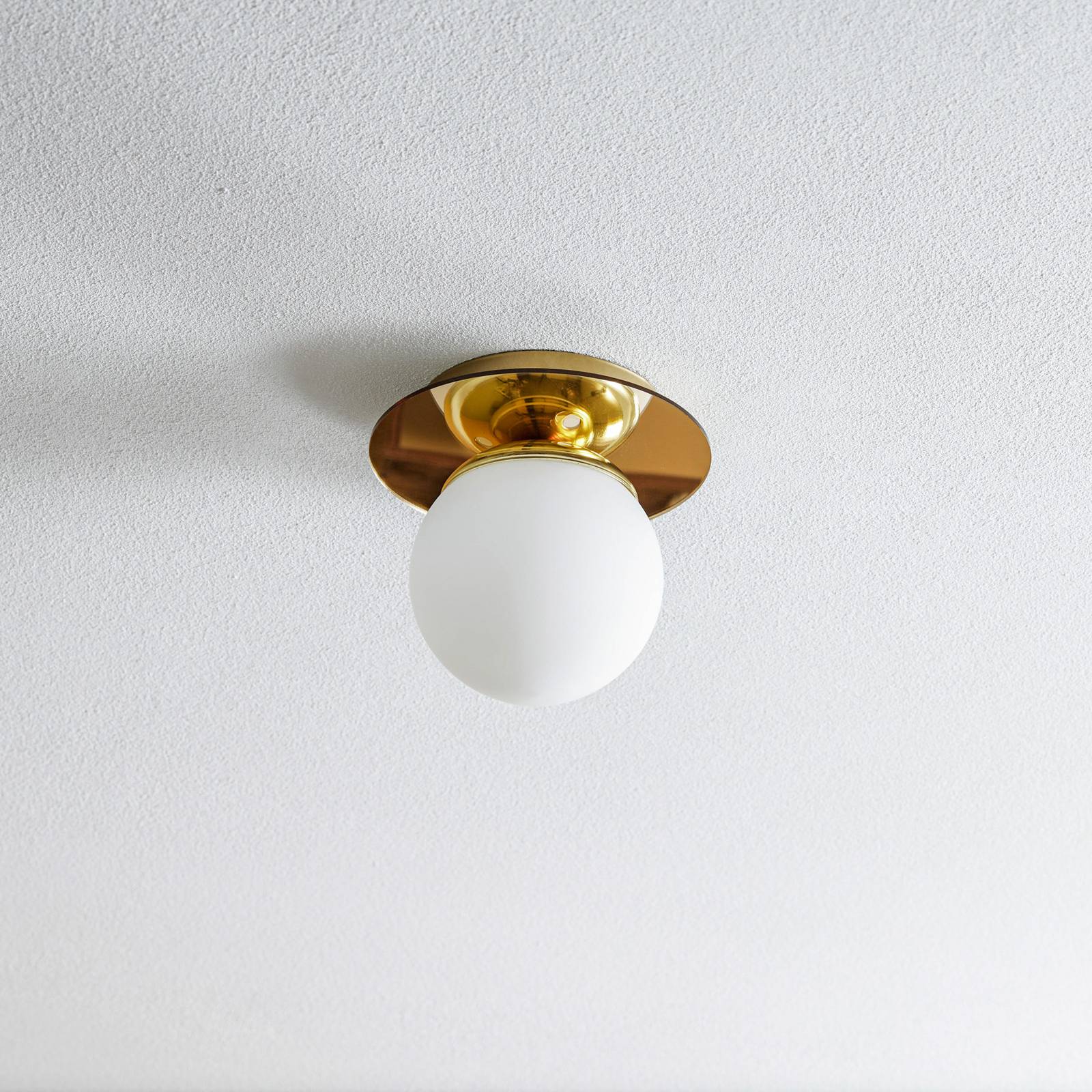 Eko-Light Plato taklampa guldfärgad metall opalglas Ø 19 cm