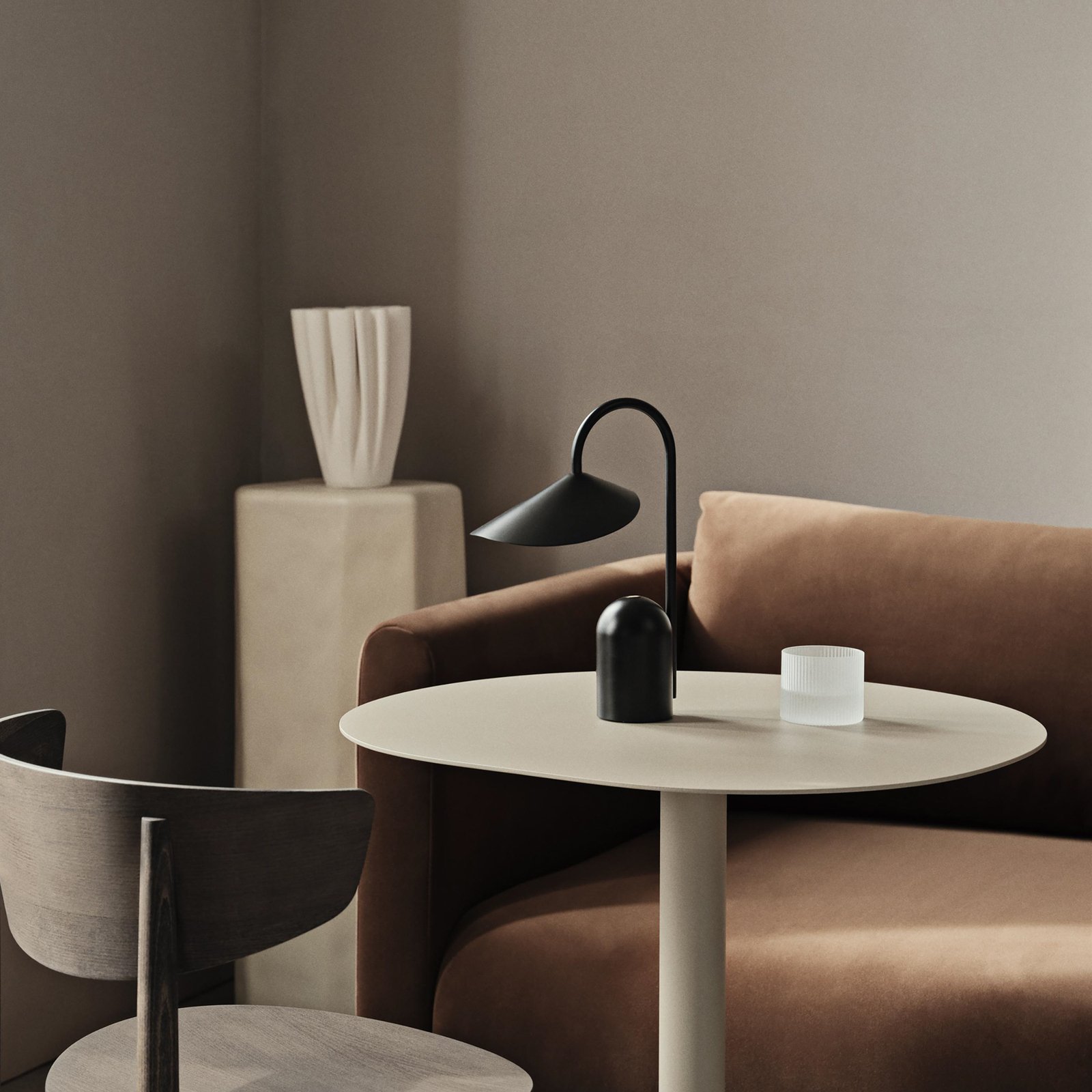 Arum Prijenosni Stolna Lampa IP44 Black - Ferm Living