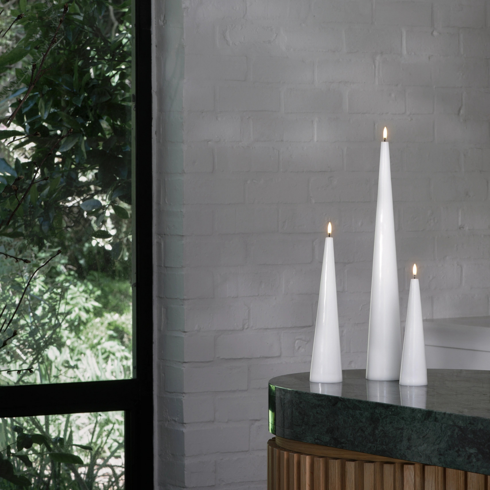 CONE LED-kaars, wit, hoogte 50 cm, glad - Uyuni Lighting