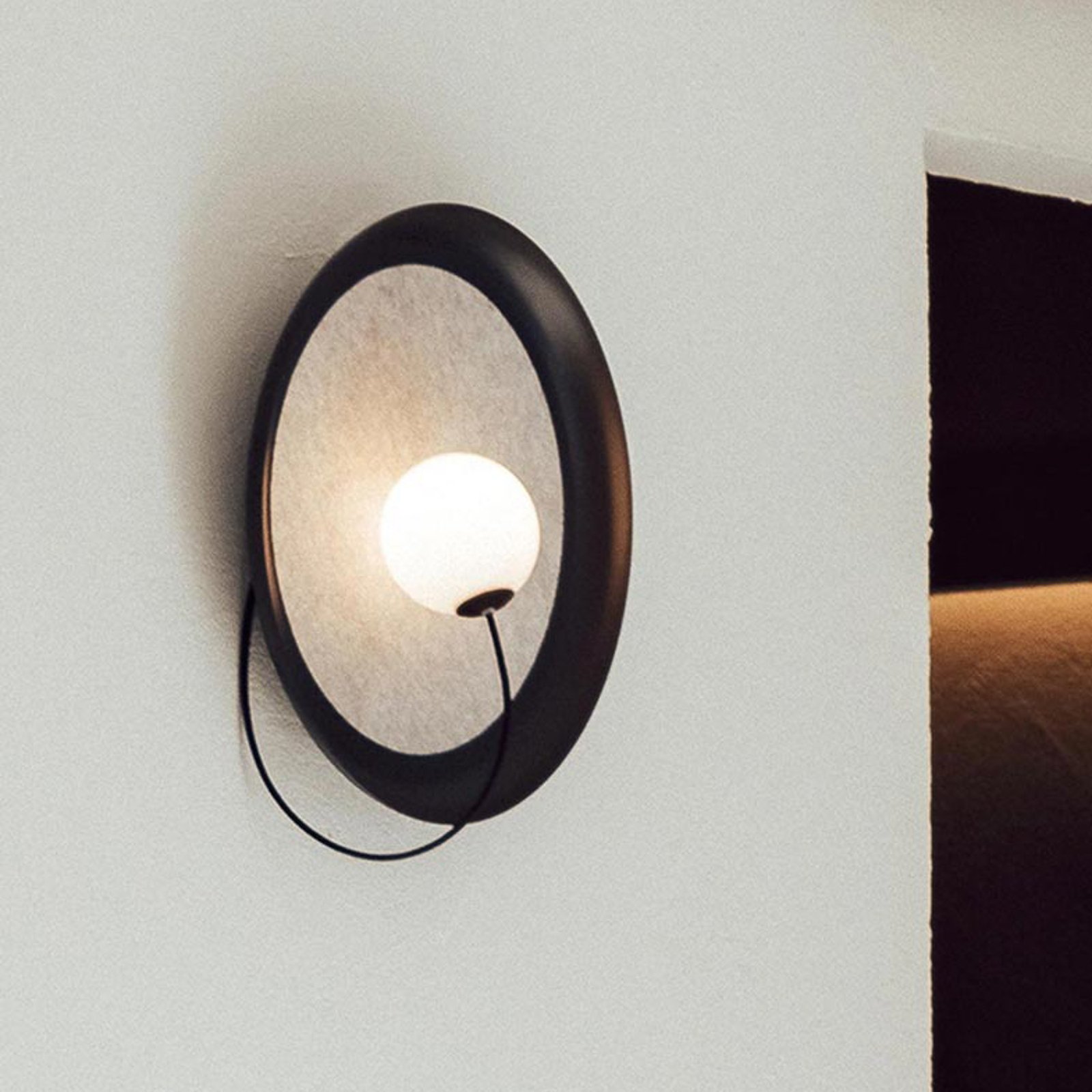Milan Wire wall lamp, variable light positioning