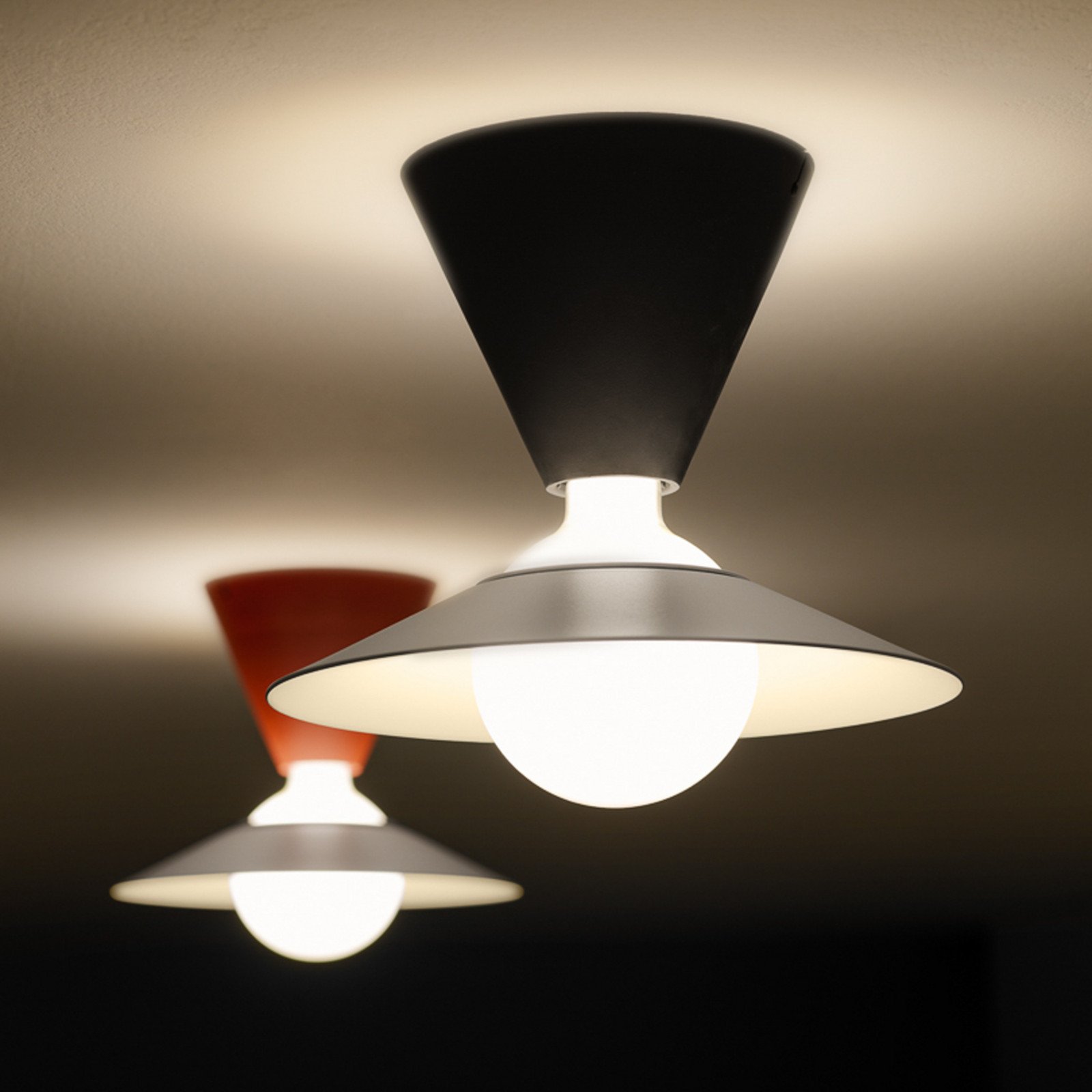 Stilnovo Fante plafonieră LED 2.700 K roșu - Camera de zi / sufragerie - design - vopsit în câmp electrostatic roșu alb (RAL 9010) - Plastic