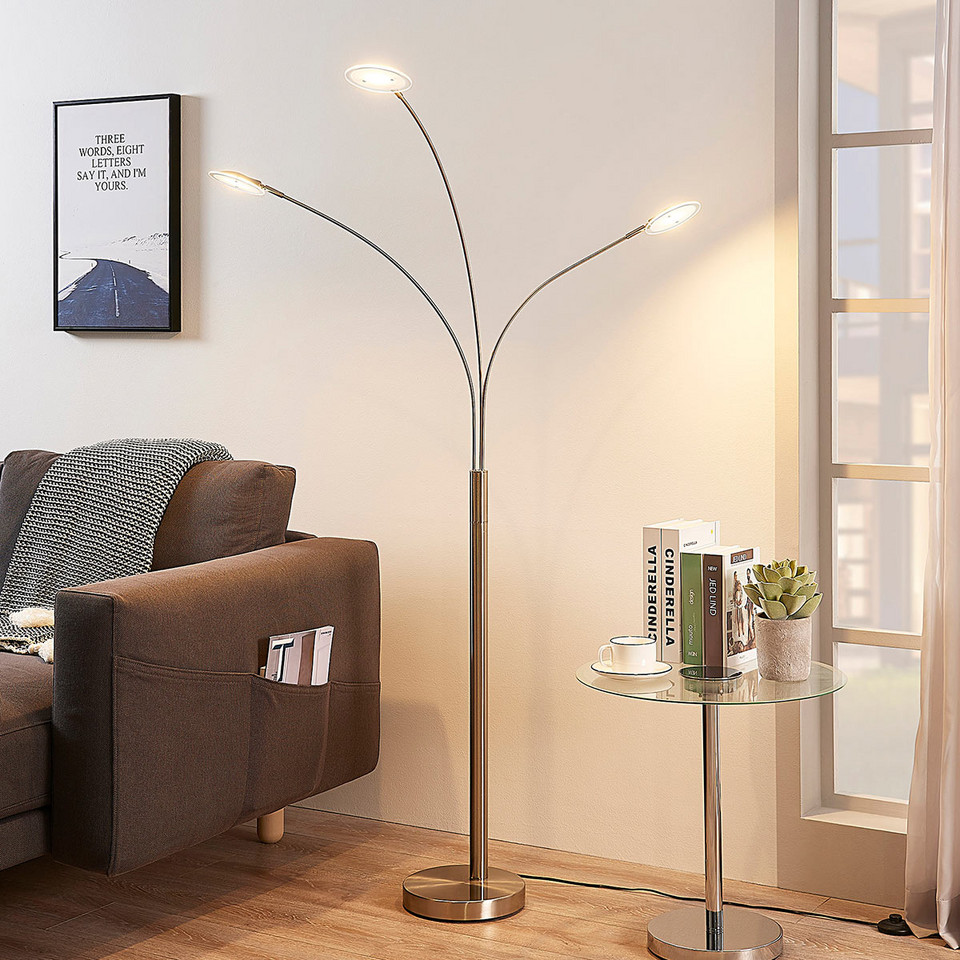 Lindby Anea 3 golvlampa, metallisk från Lindby