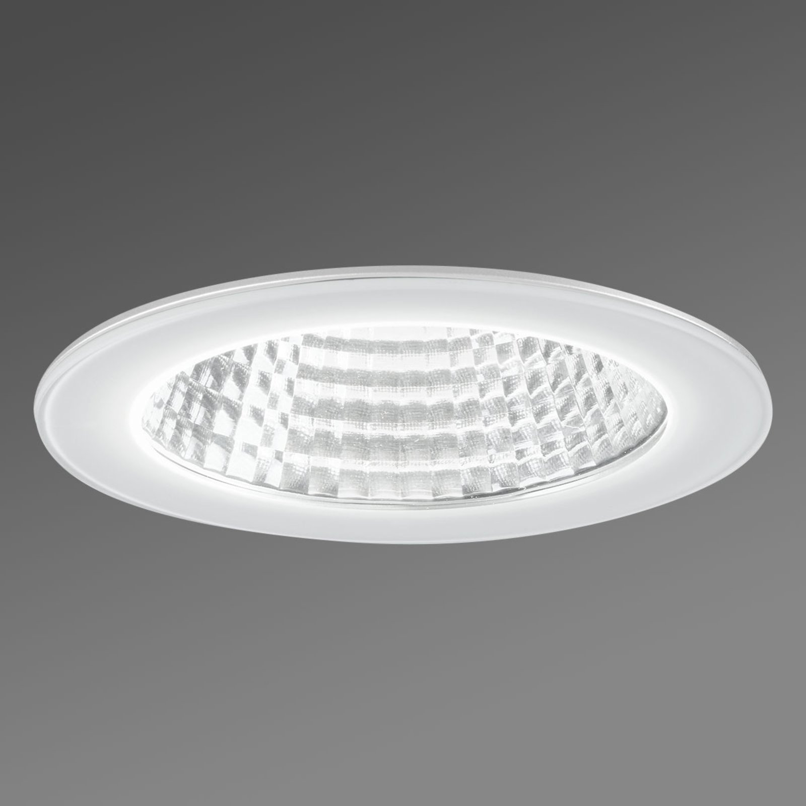 Spray water-protected IDown 26 LED recessed light