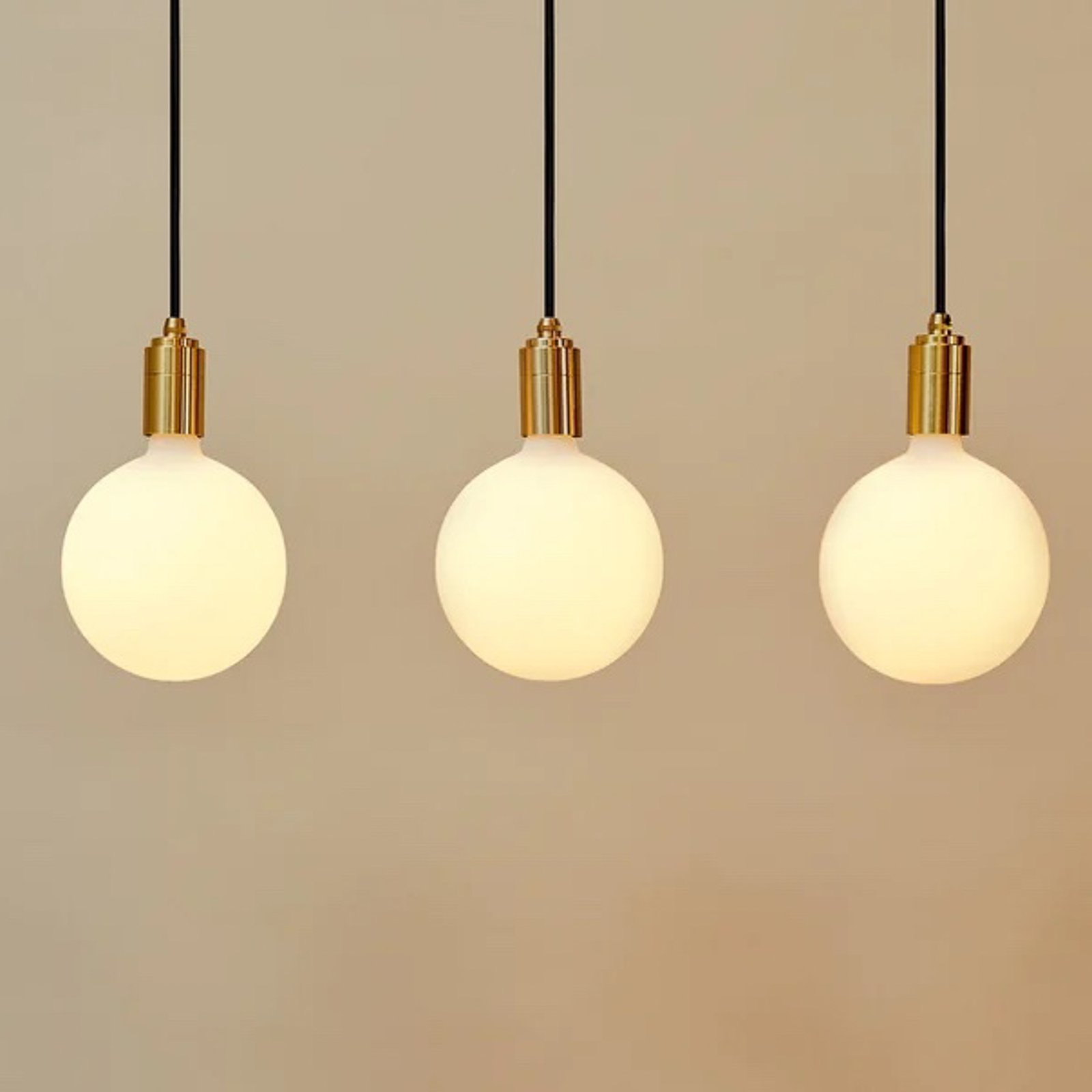 Tala Triplu pandantiv Lampă liniară, metal, sticlă opală cu LED-uri
