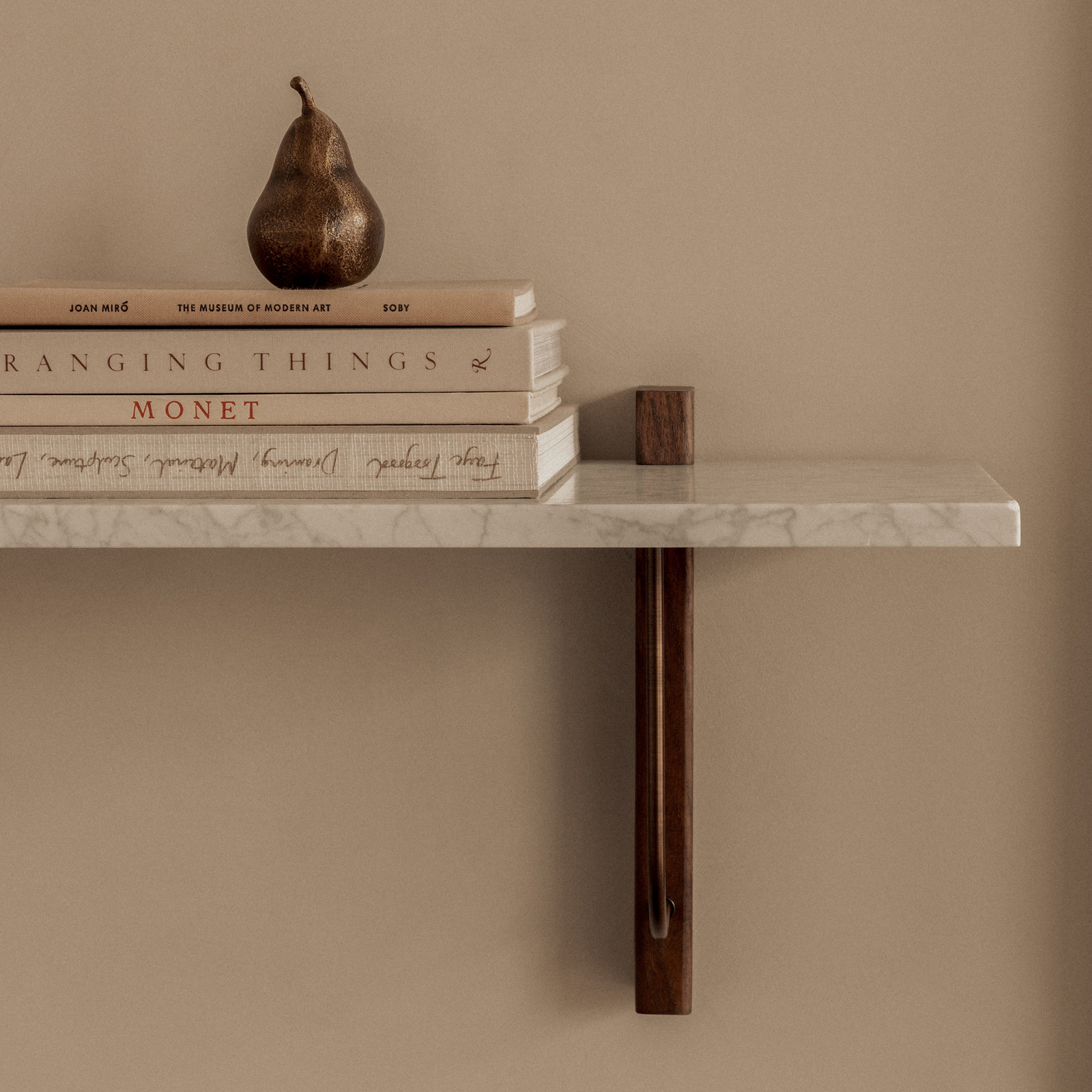 Półka ścienna Corbel, marmur z Carrary, długość 100 cm - Audo