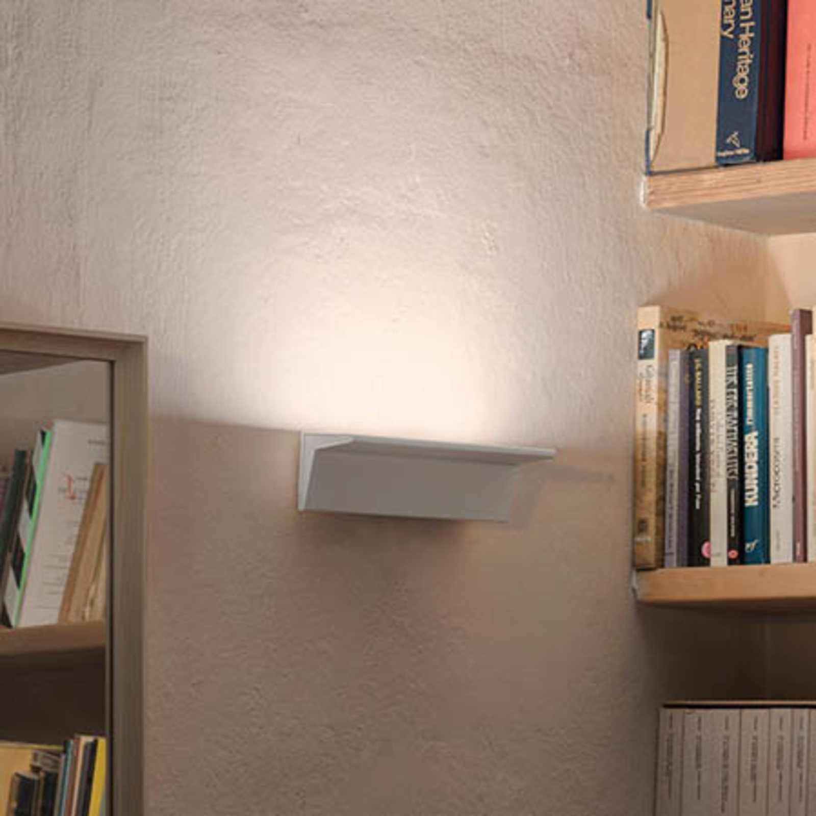 Nemo LED sienas lampa Zena, balta, 2 700 K, IP20, ar iespēju regulēt