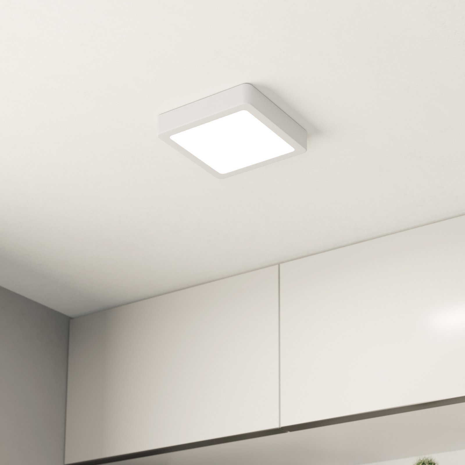 Painel LED de montagem à superfície Fueva 5 IP20 830 branco 16x16cm