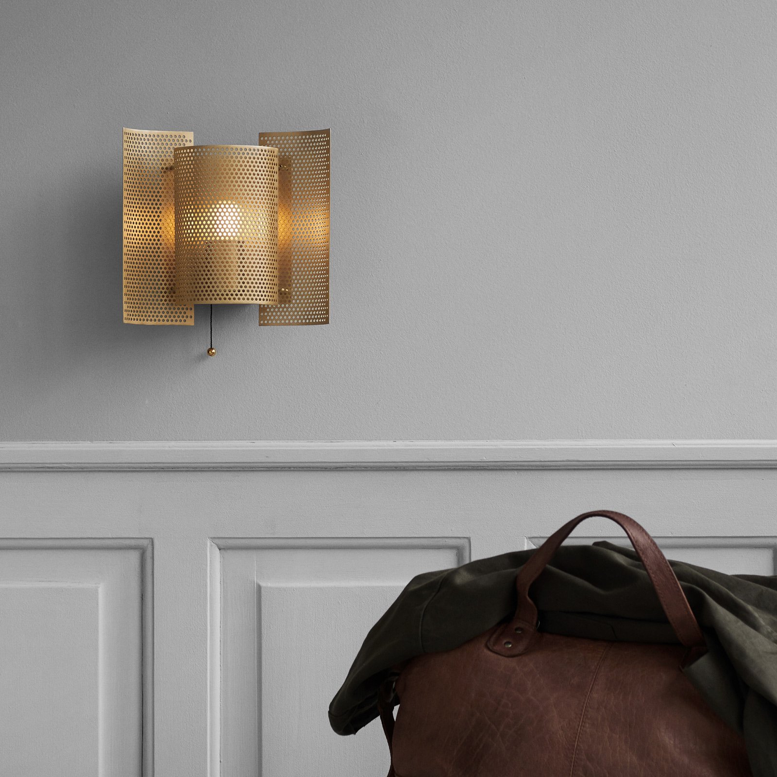 Butterfly Perforated Wandleuchte Brass - Northern