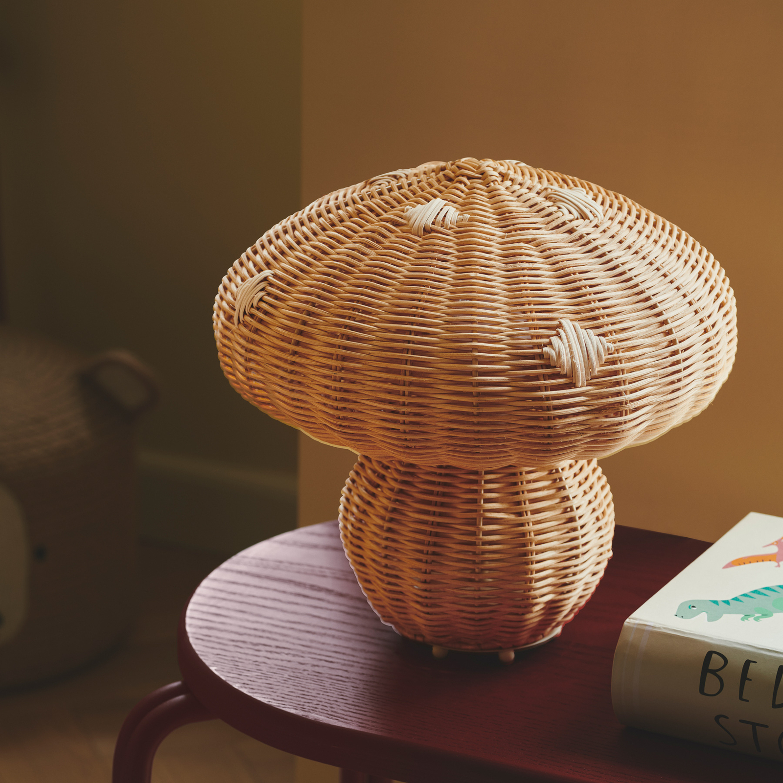 Lámpara de mesa Allie, ratán, forma de seta, marrón natural