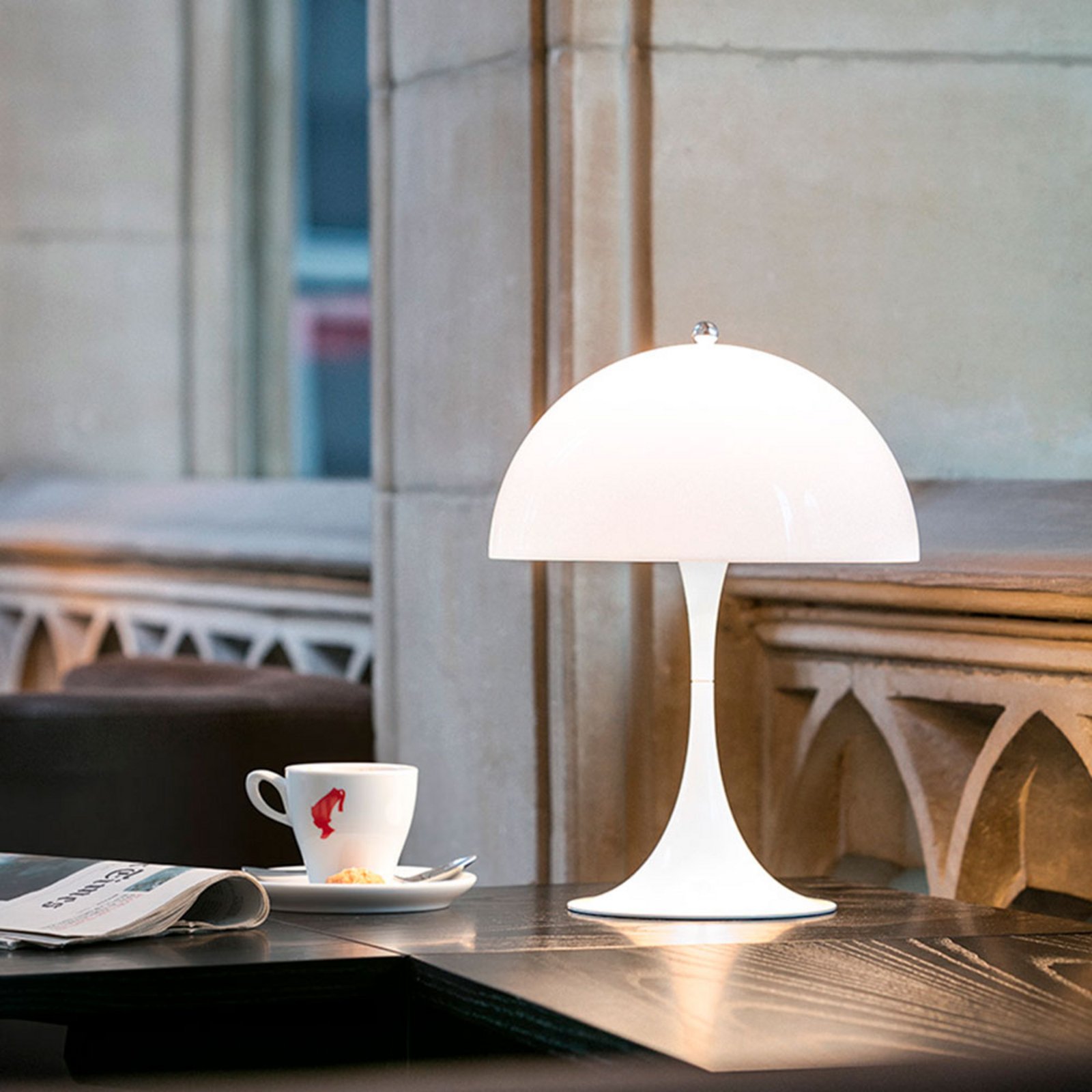 Panthella 250 Table Lamp Opal - Louis Poulsen