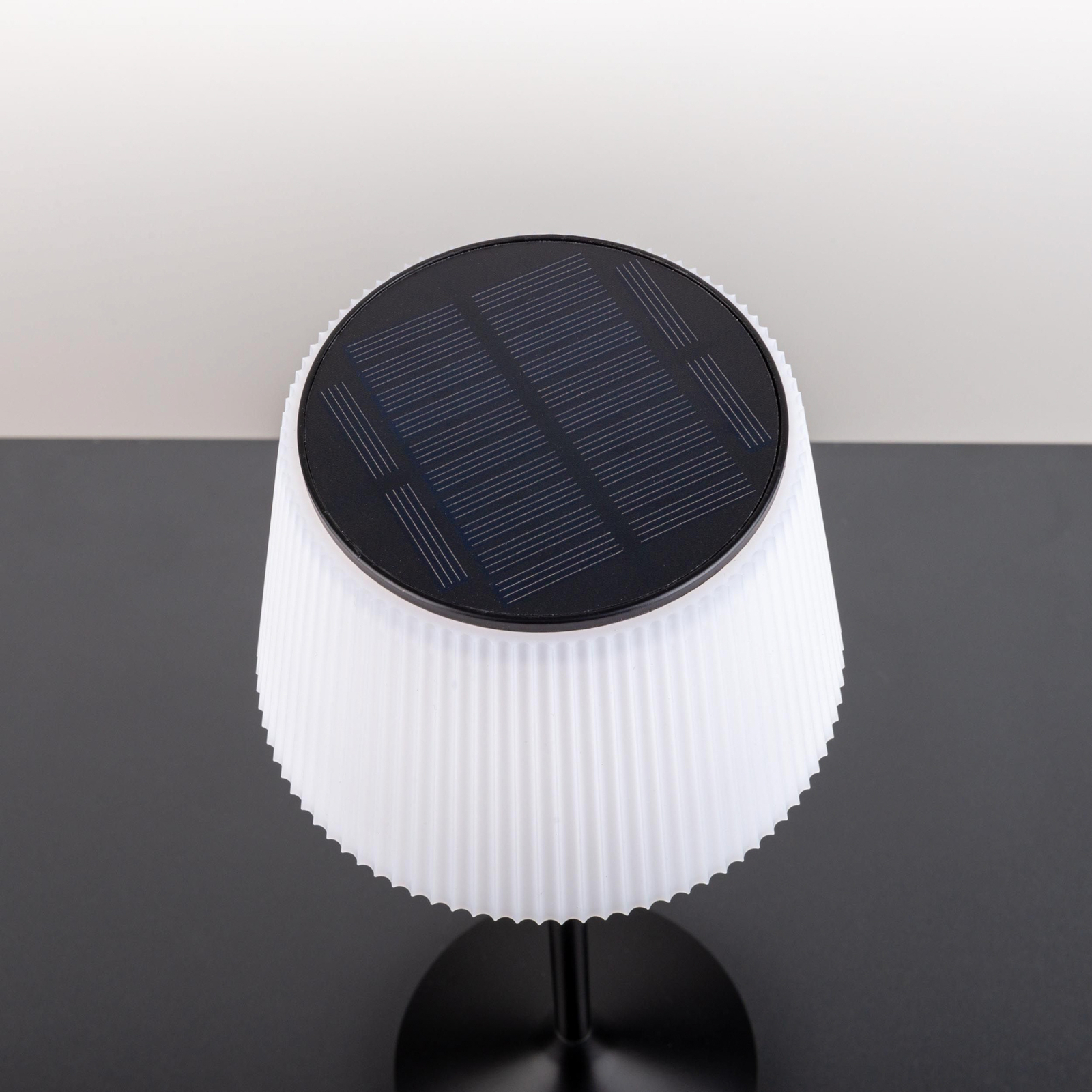 LED solární stolní lampa Emmi CCT dobíjecí, černá