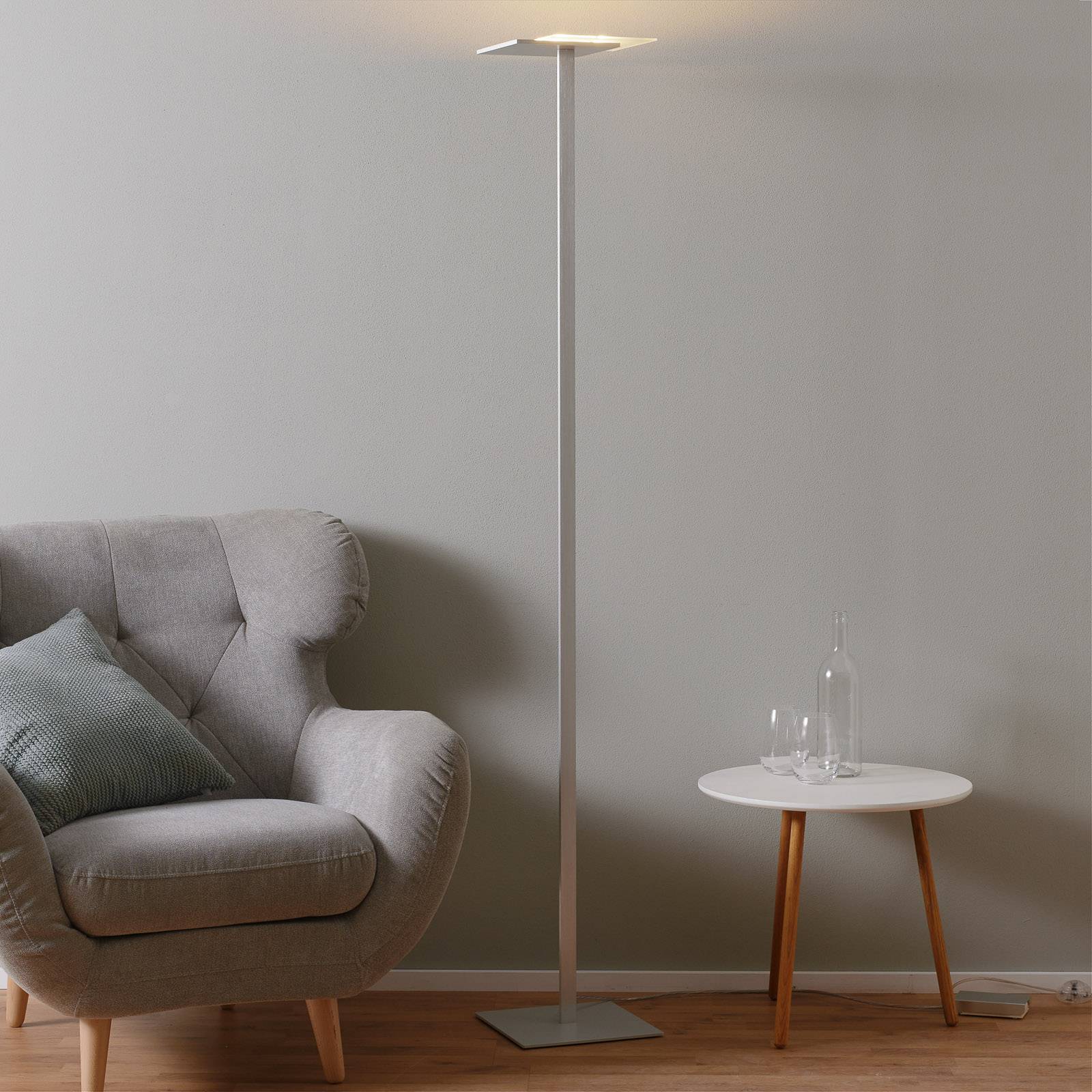 Bopp Flat – Lampe sur pied LED avec variateur d’intensité à bouton-poussoir