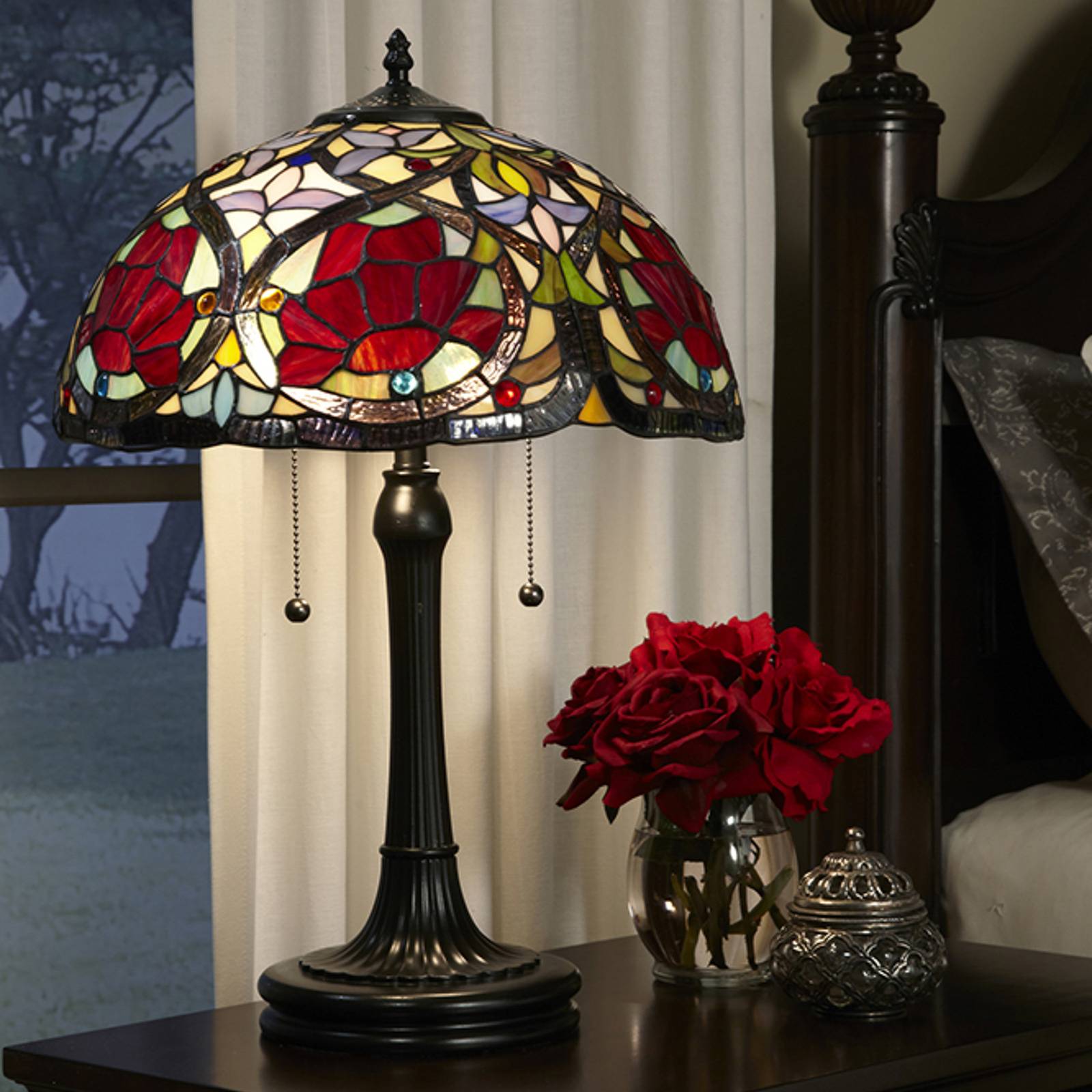 QUOIZEL Stolní lampa Larissa ve stylu Tiffany