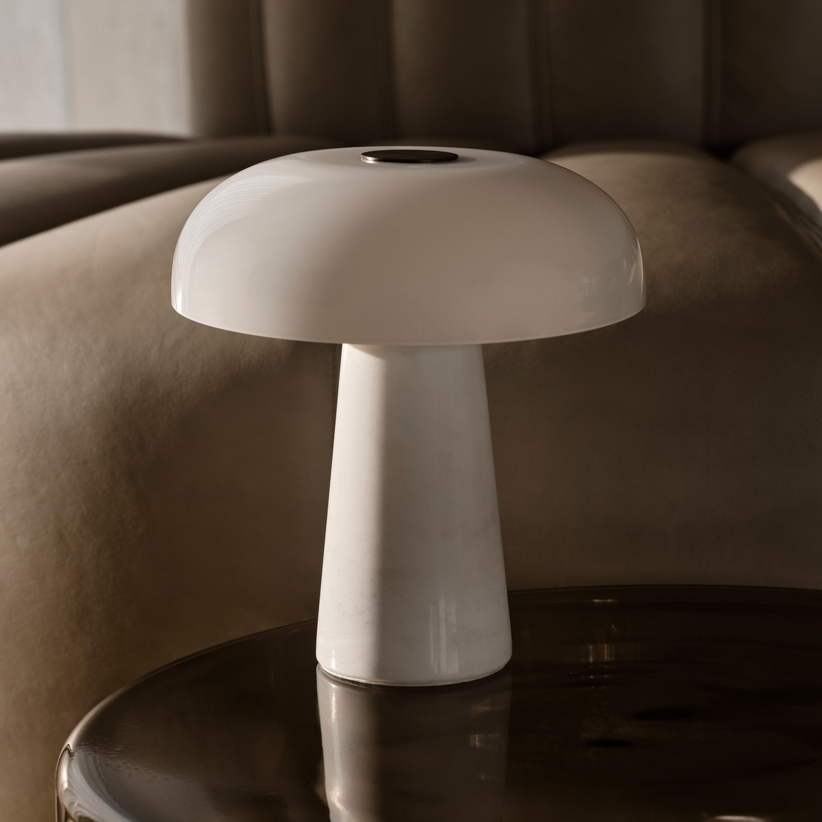 Lampa stołowa LED z akumulatorem Glossy mini, biały marmur, ściemniana Lampa stołowa LED z akumulatorem Glossy mini, biały marmur, ściemniana