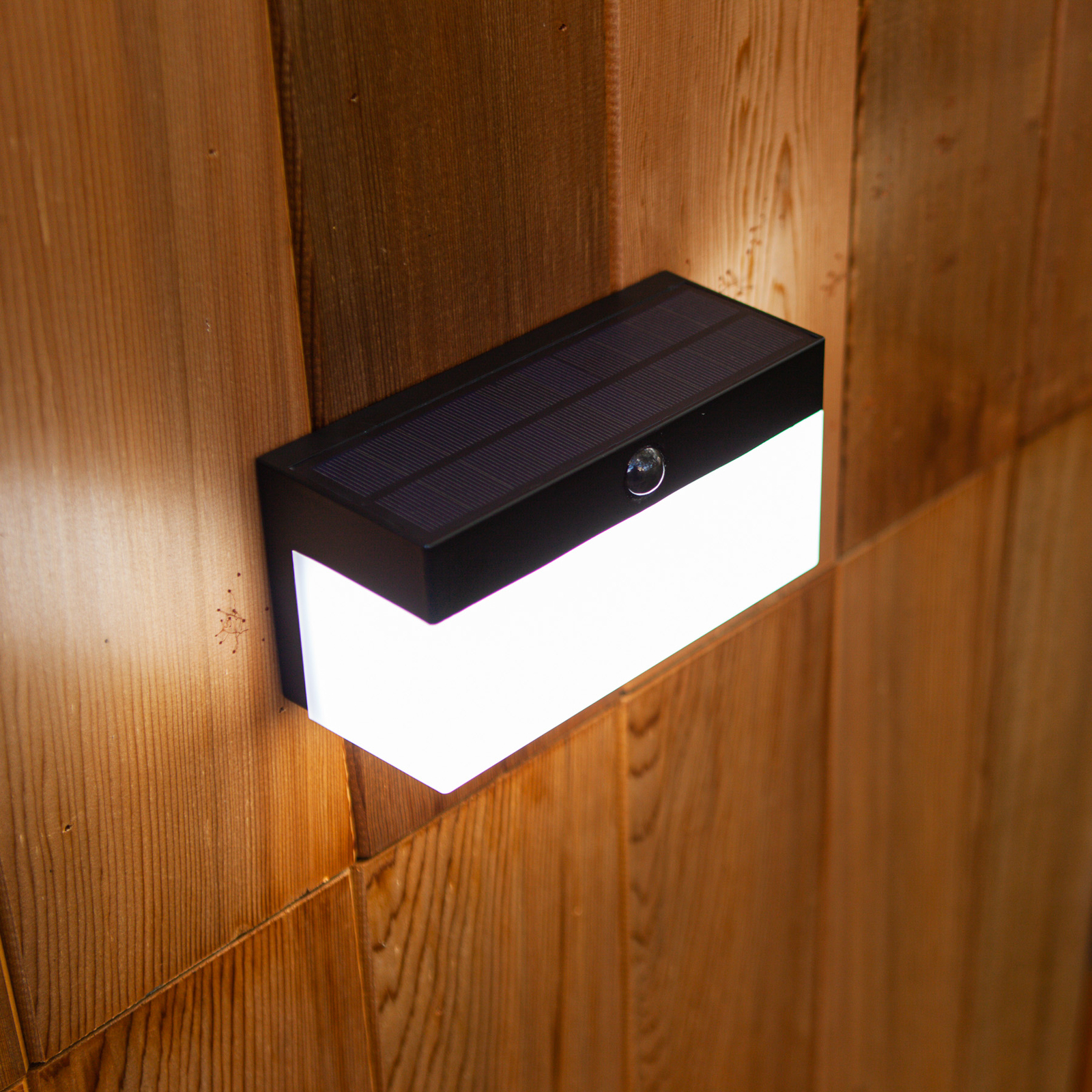 Fran LED solar outdoor wall light, CCT