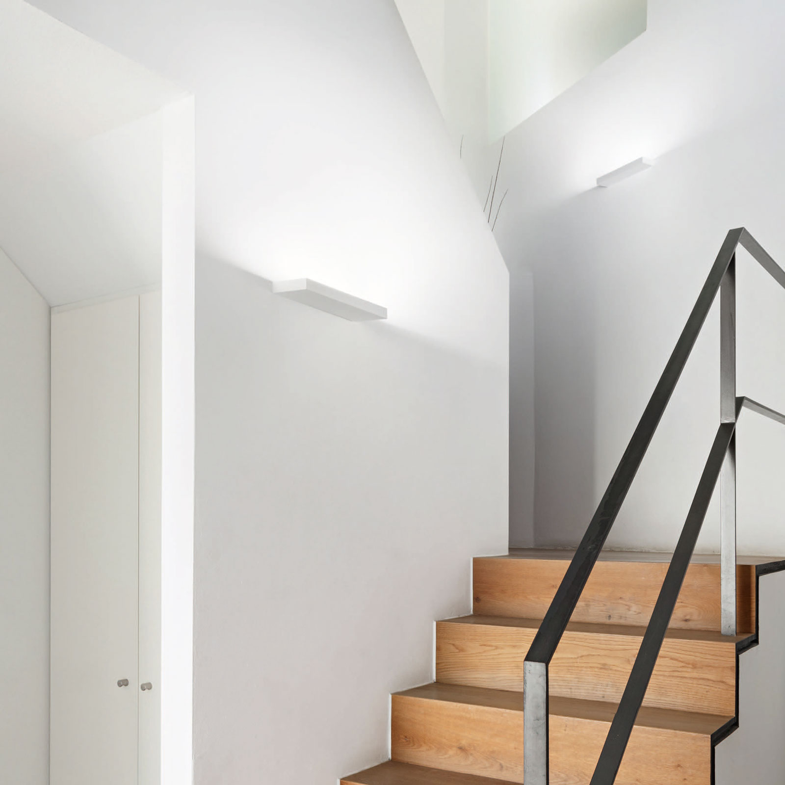 Regolo LED wall light, length 24 cm, white