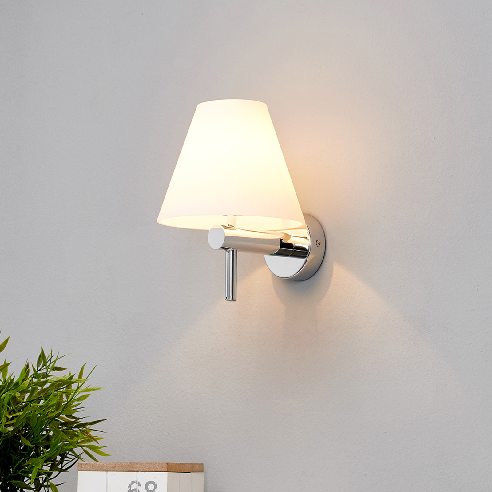 Elegante lampada da bagno Violetta da parete