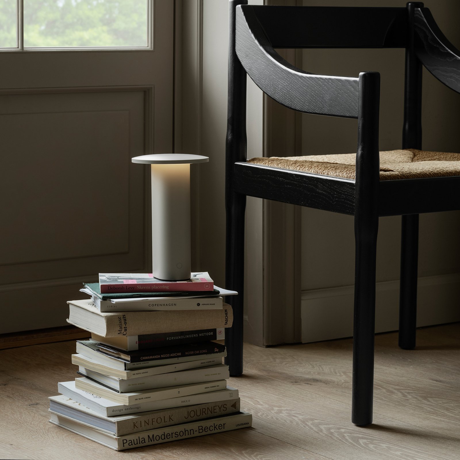 Solae LED-Akku-Tischleuchte grau Alu IP44 - Fritz Hansen