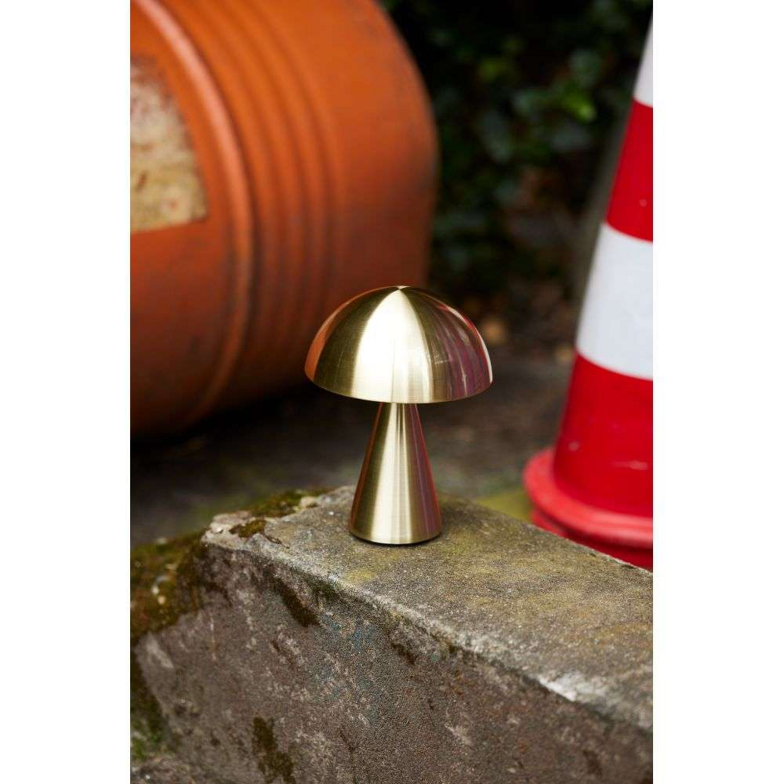 Mush LED Portable Table Lamp Dim. Brass - Hübsch