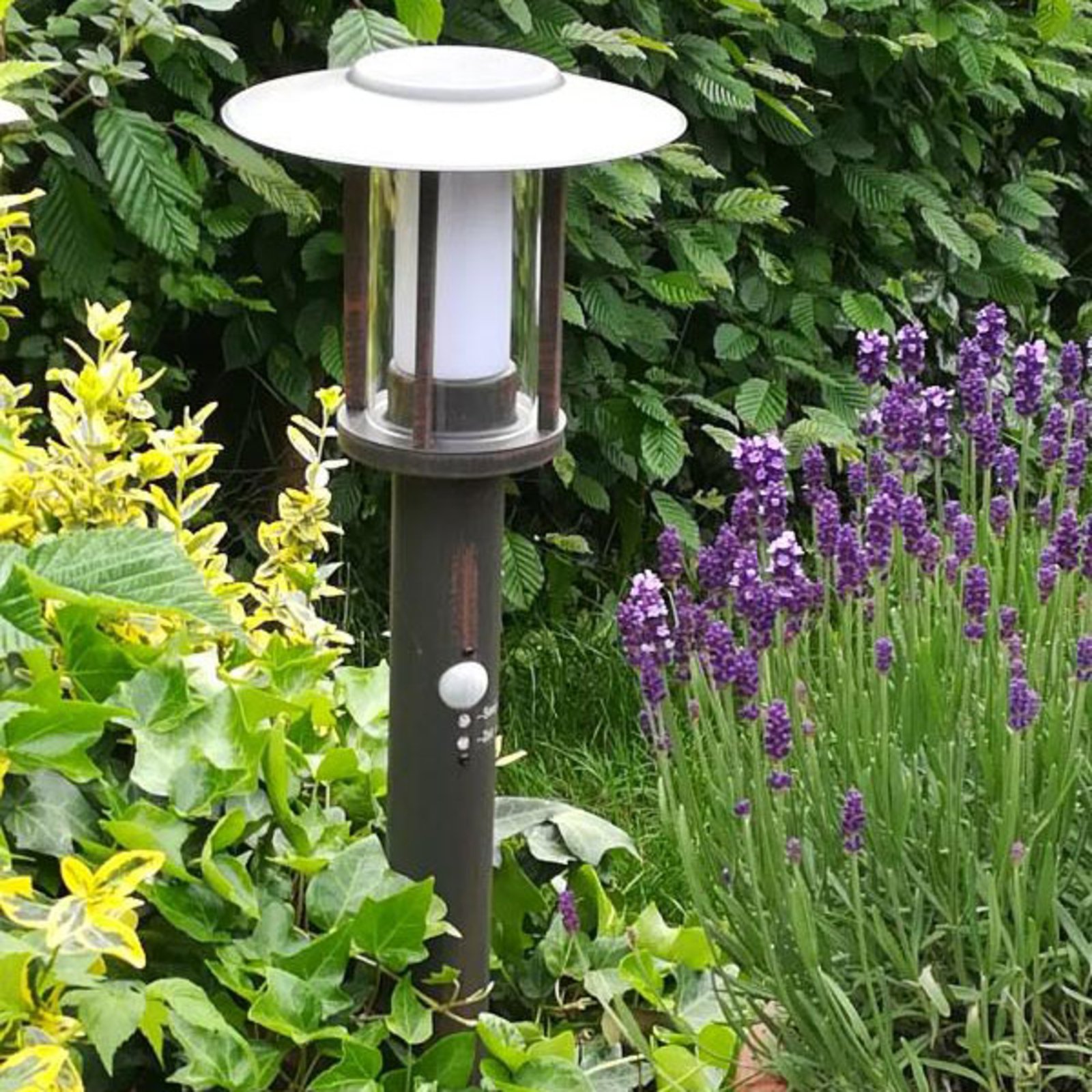 Pavlos LED Tuinlamp w/Sensor Rust - Lindby
