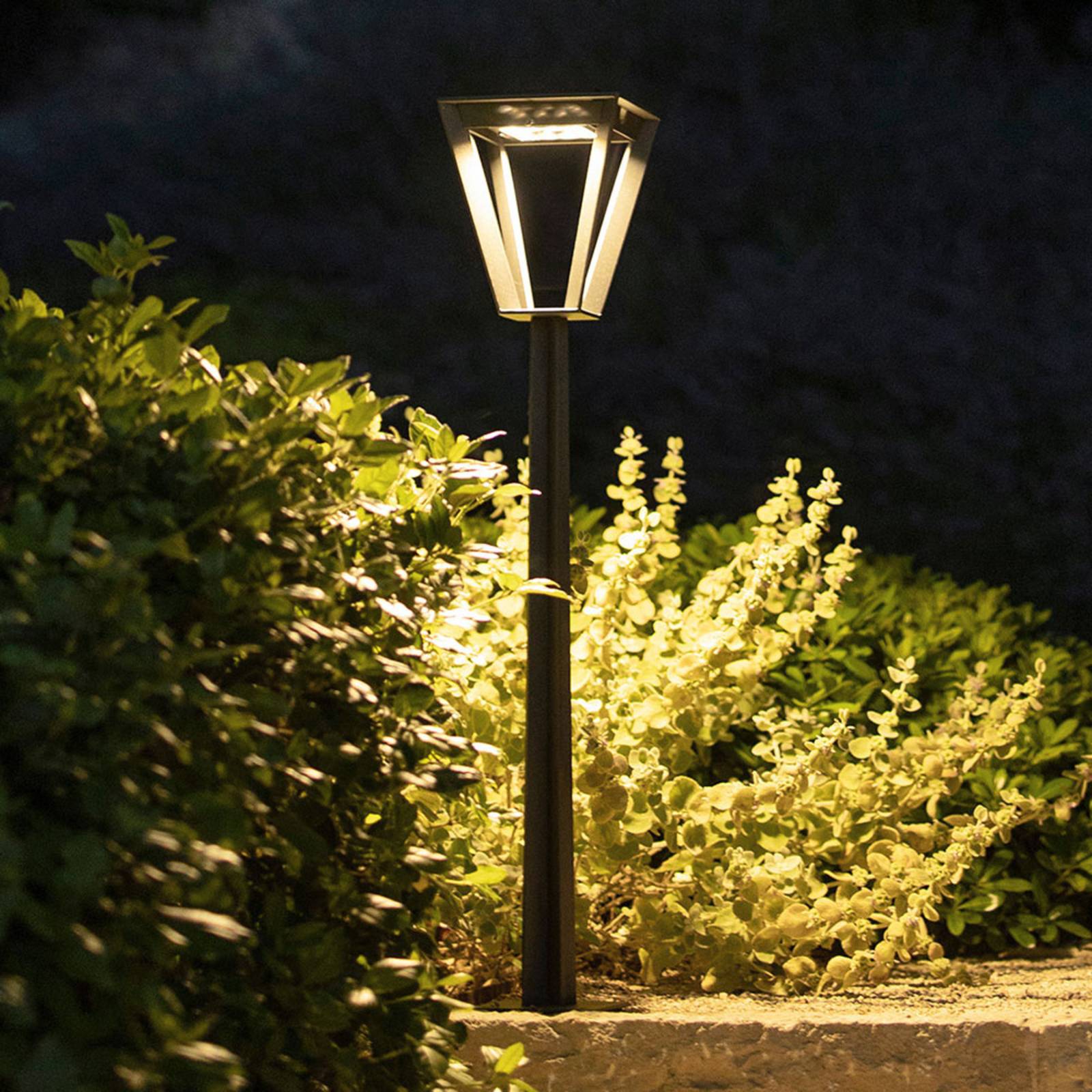 Les Jardins Metro LED solar path light with sensor, grey, aluminium, 3 W, L: 19 cm, W: 19 cm, H: 90 cm