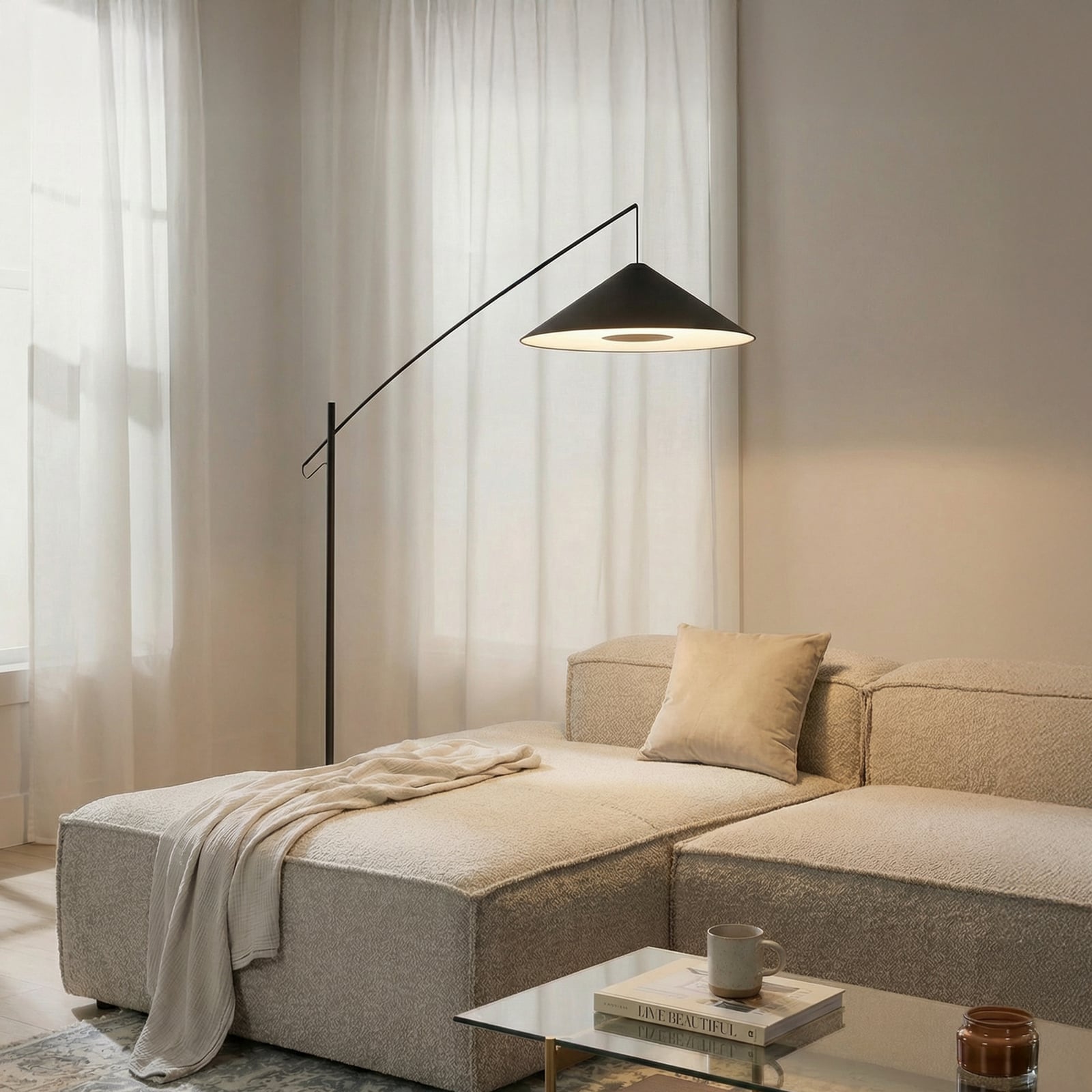 Lámpara arqueada Poise, negro, acero, textil, alcance 260 cm