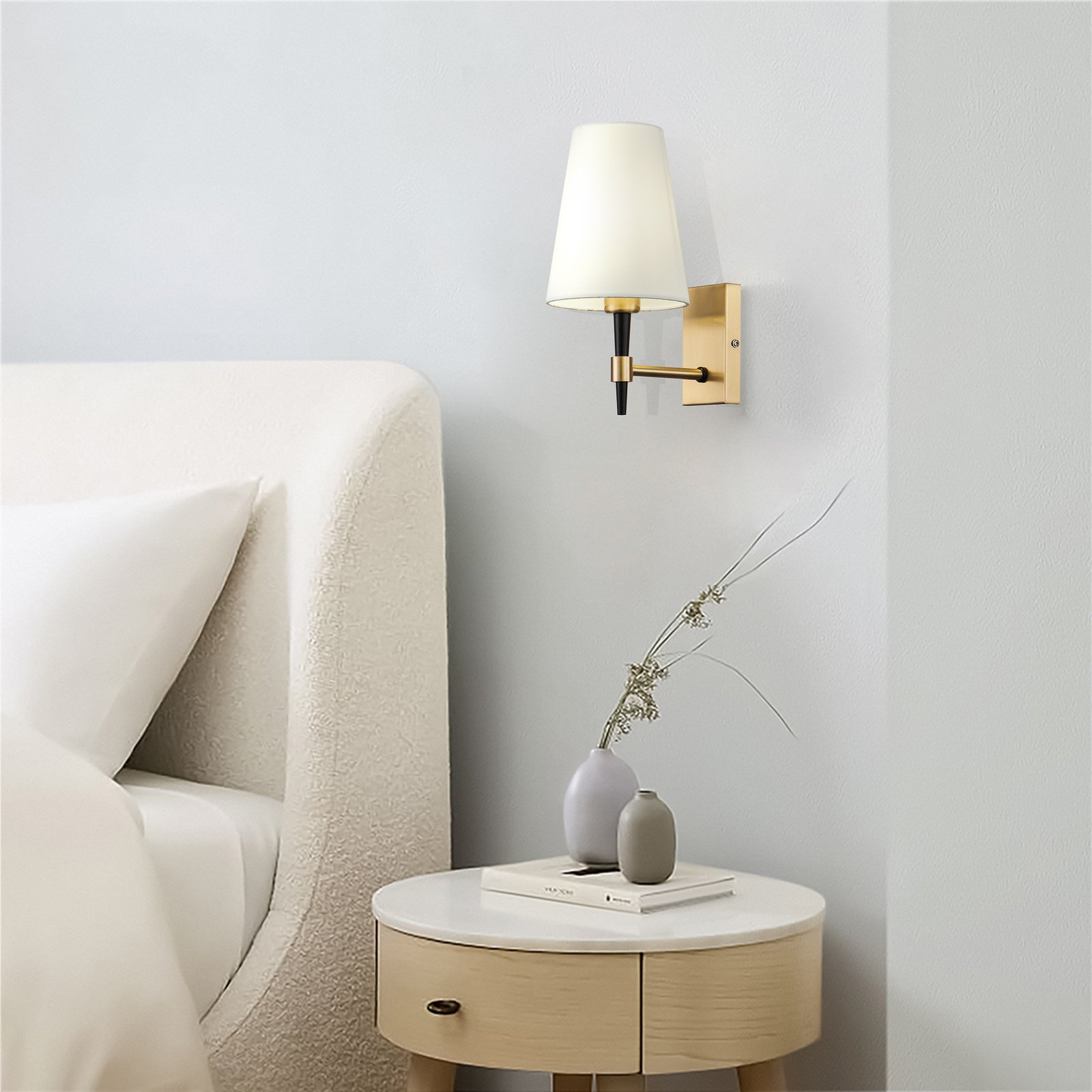 Maytoni Zaragoza wall light, gold colour/white, textile