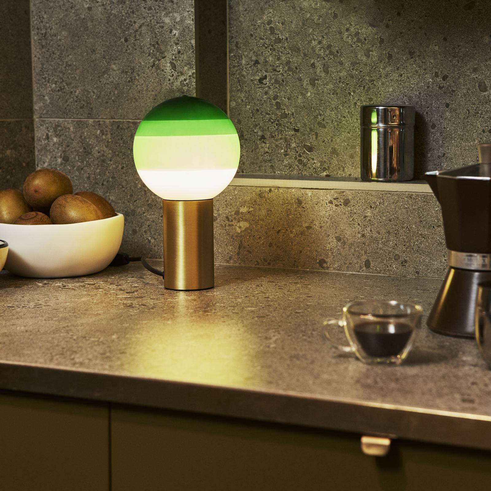 E-shop MARSET Dipping Light M stolová lampa zelená/mosadz