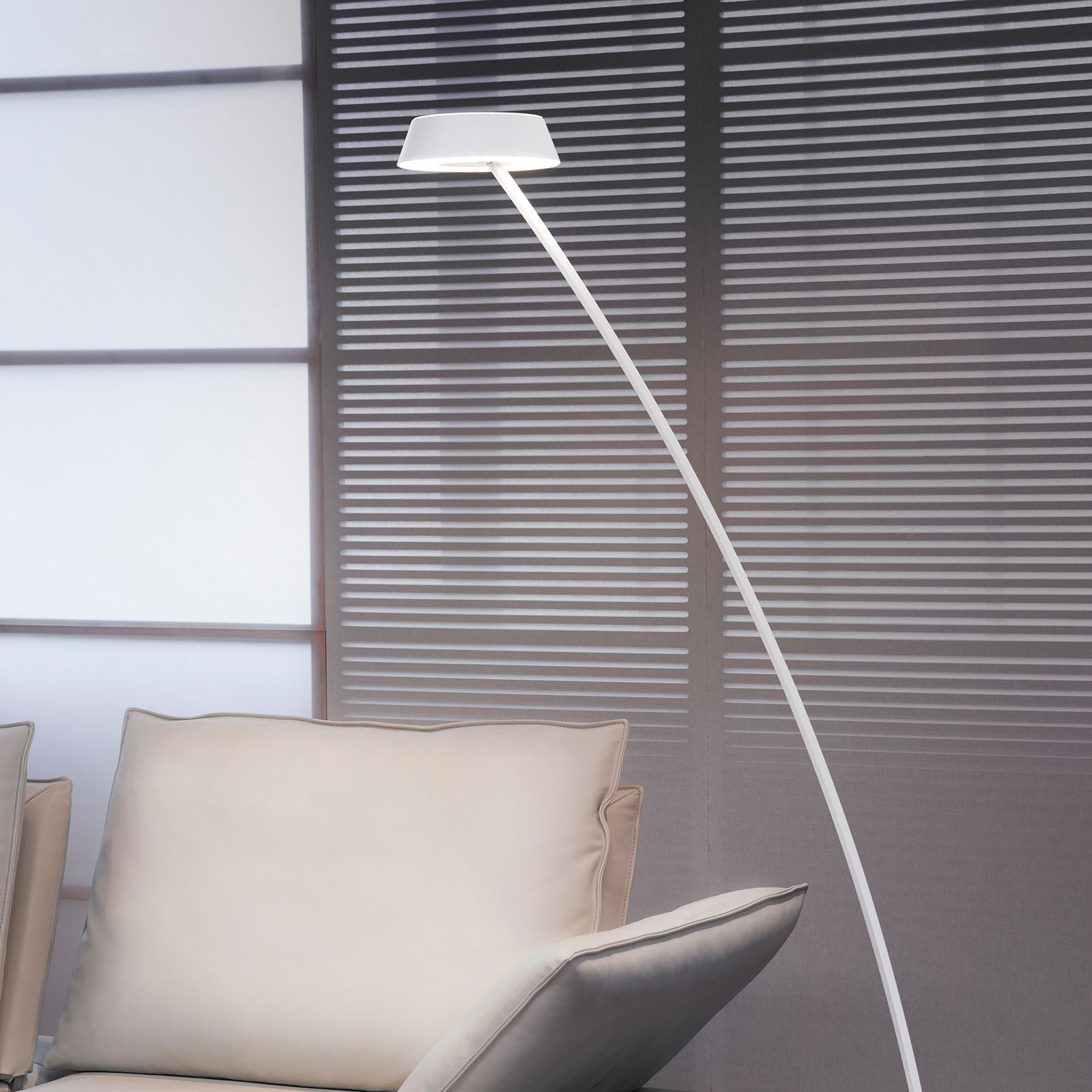 OLIGO Glance LED floor lamp, curved, gesture technology