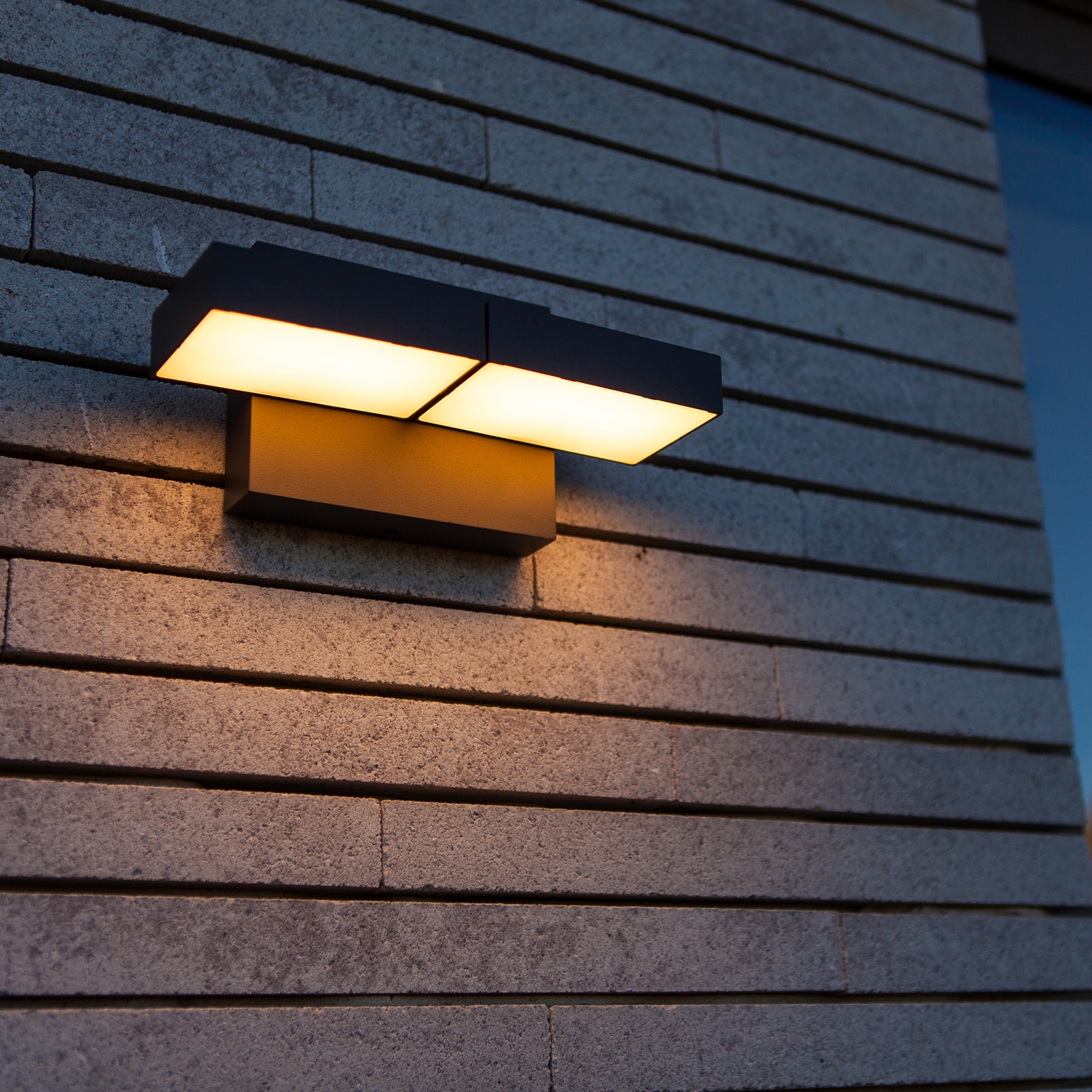 LED-Außenwandleuchte TWISTO, dunkelgrau, Breite 15 cm, IP65