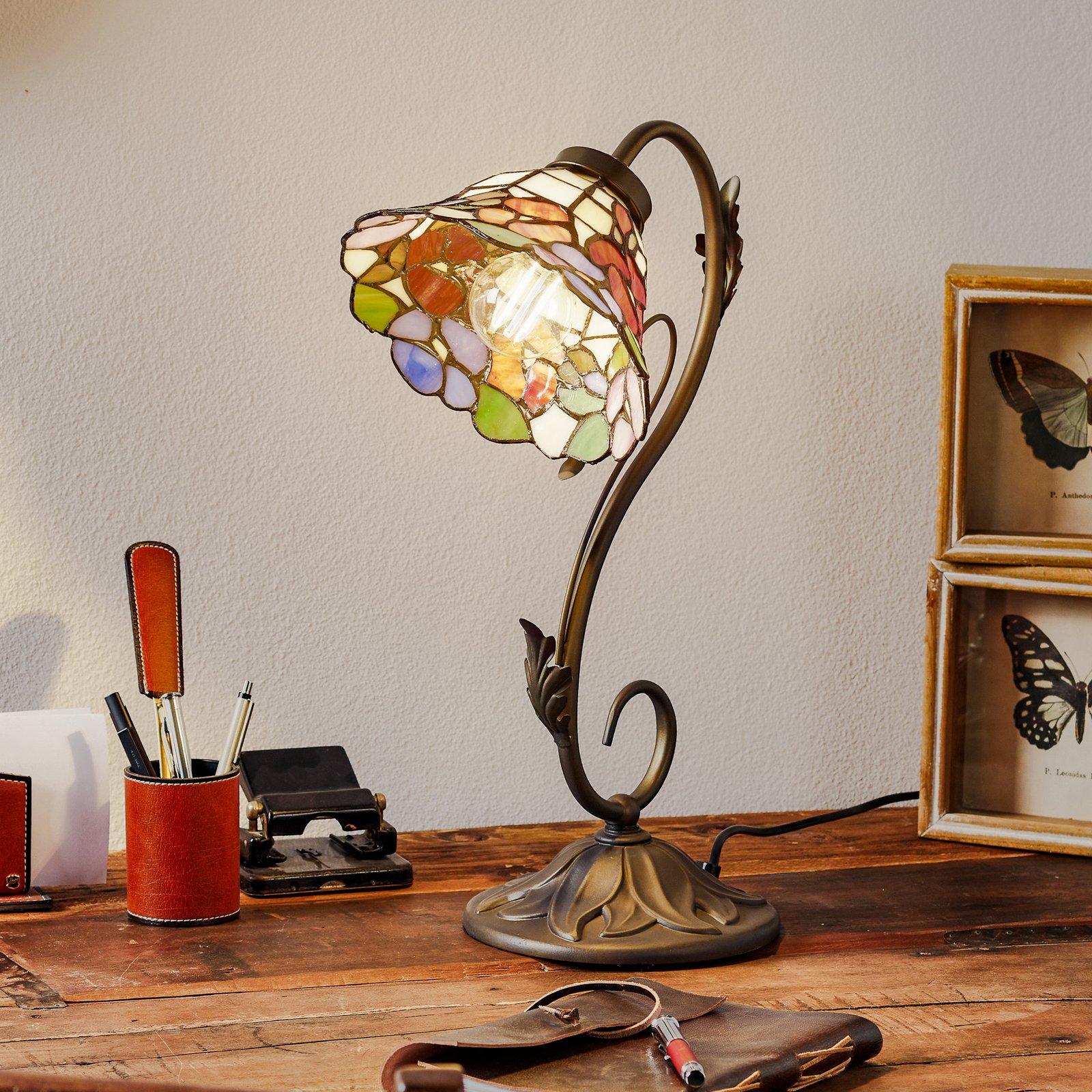 Asztali lámpa 5920, ívelt forma, Tiffany stílus