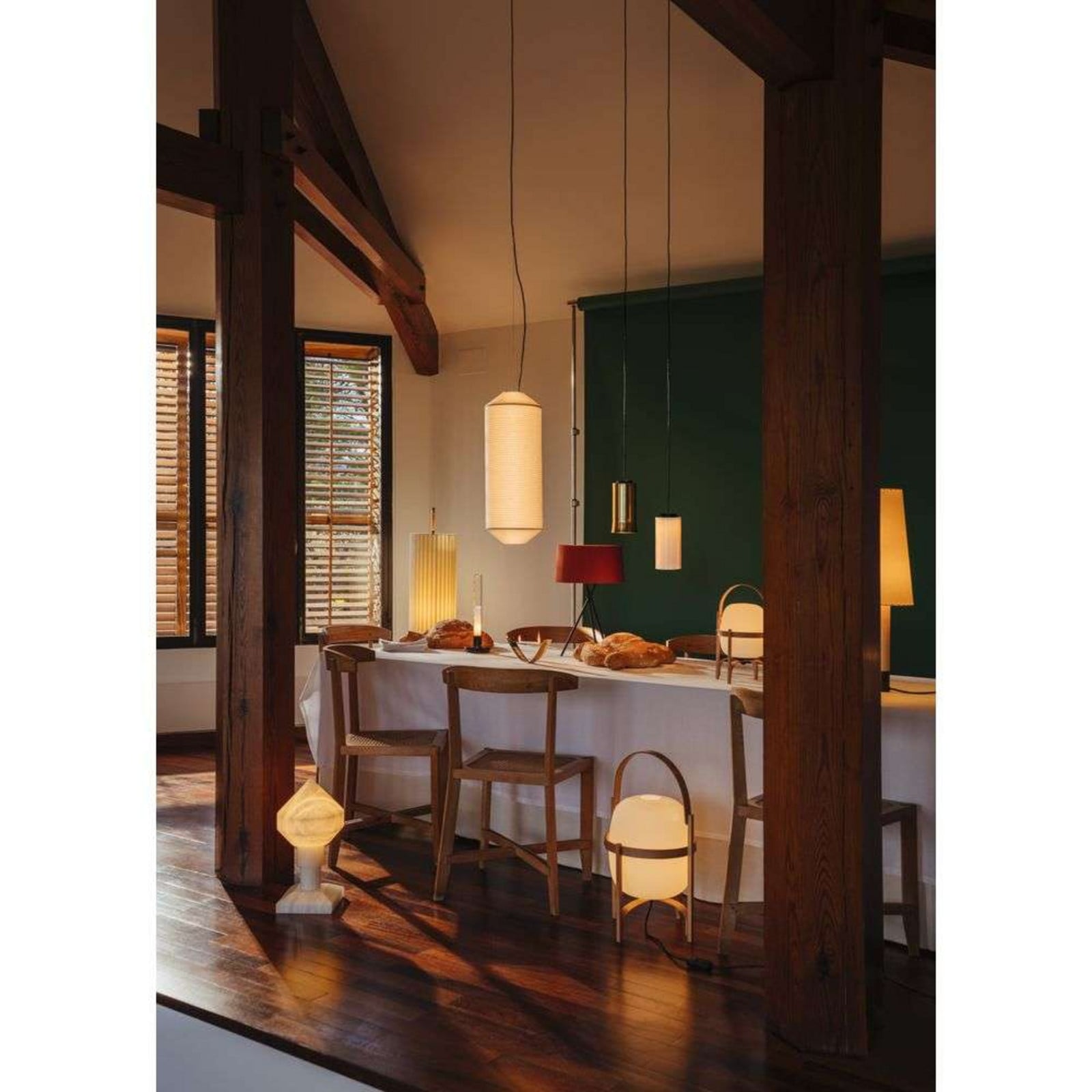 Tekiò Vertical P1 LED-hængelampe, højde 67 cm Santa & Cole - Stue - Metal